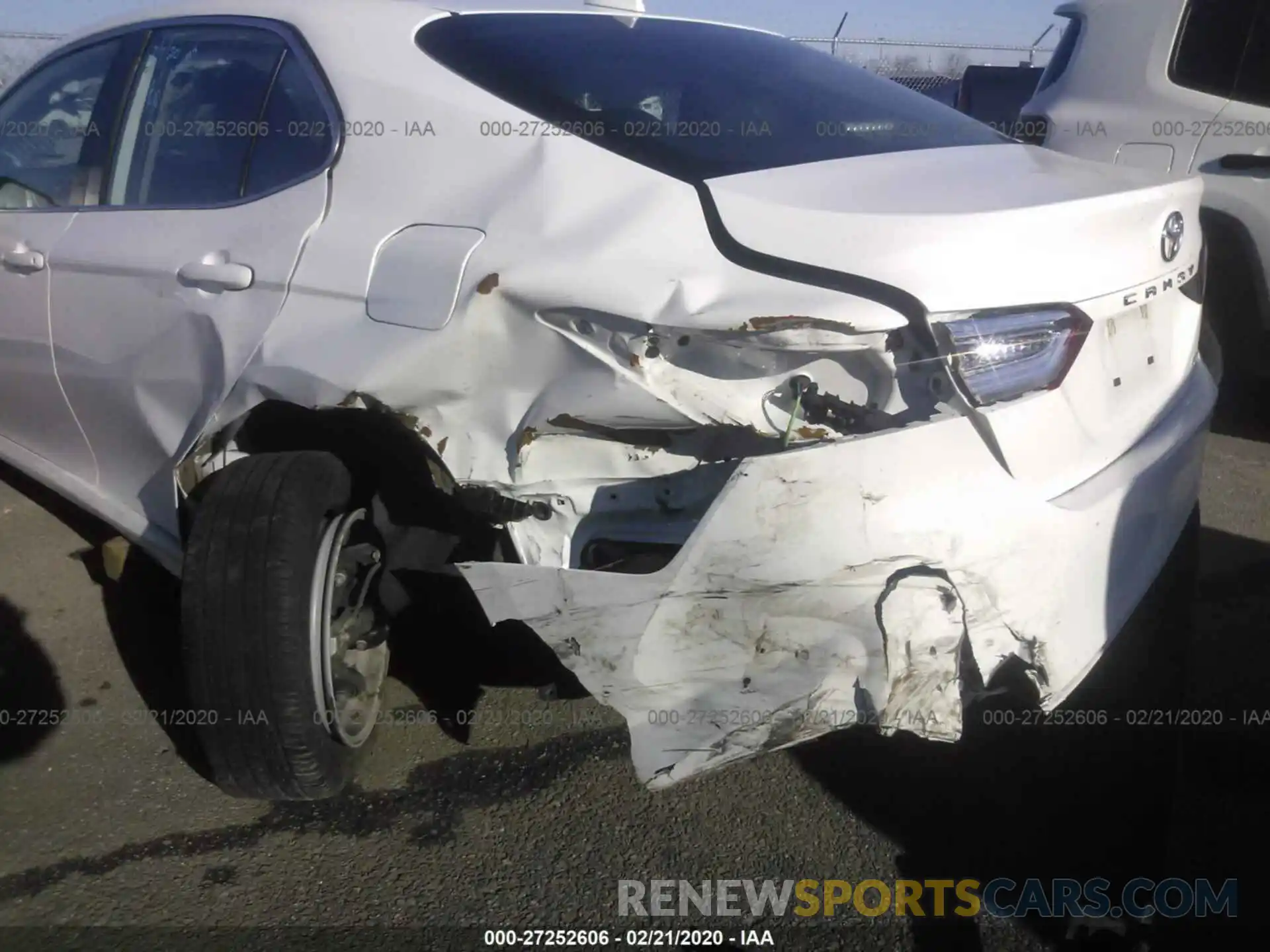 6 Photograph of a damaged car 4T1B11HK4KU241018 TOYOTA CAMRY 2019