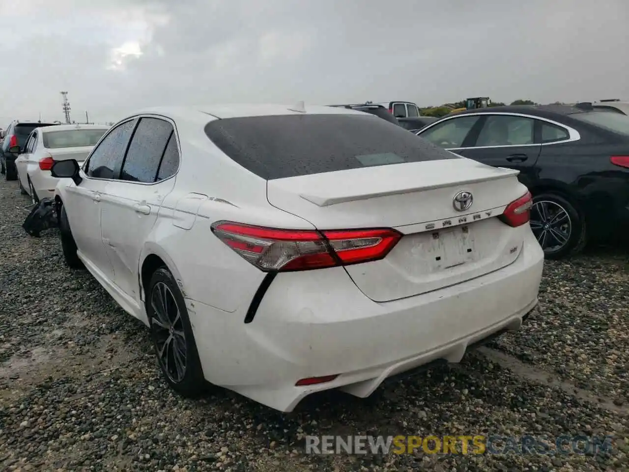 3 Фотография поврежденного автомобиля 4T1B11HK4KU241097 TOYOTA CAMRY 2019