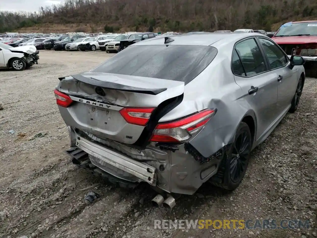 4 Фотография поврежденного автомобиля 4T1B11HK4KU243223 TOYOTA CAMRY 2019