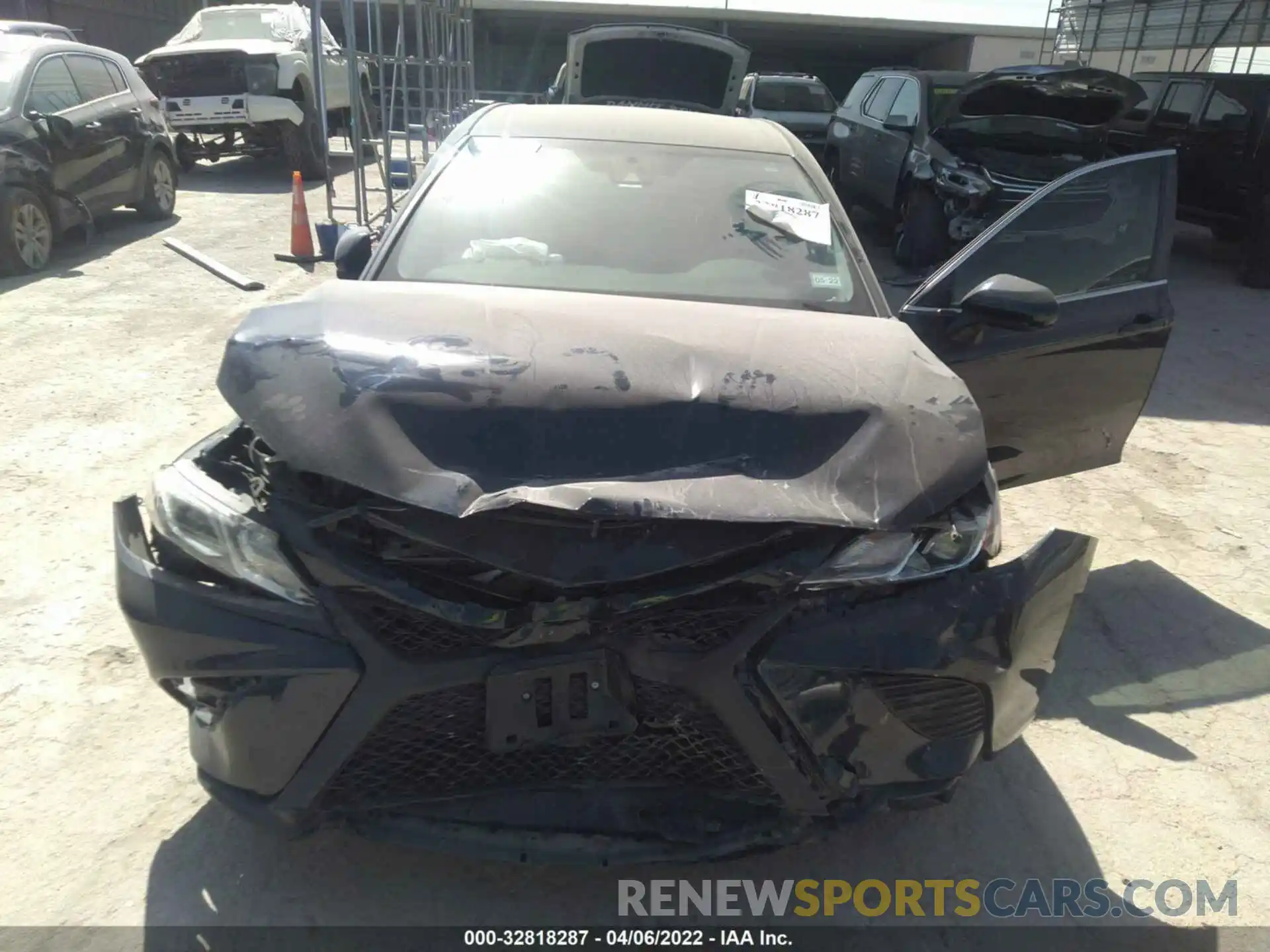 6 Photograph of a damaged car 4T1B11HK4KU243254 TOYOTA CAMRY 2019