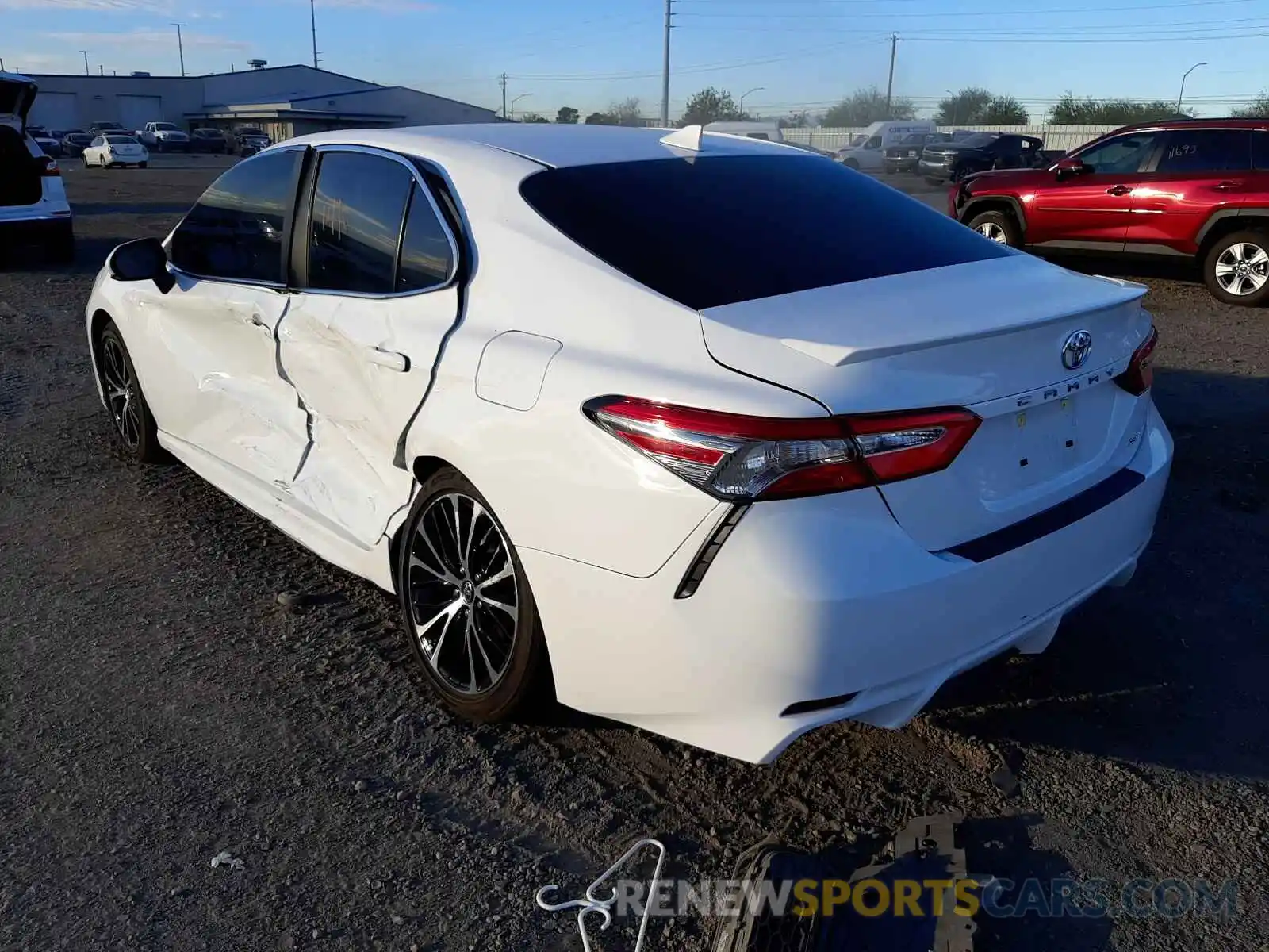 3 Photograph of a damaged car 4T1B11HK4KU244369 TOYOTA CAMRY 2019