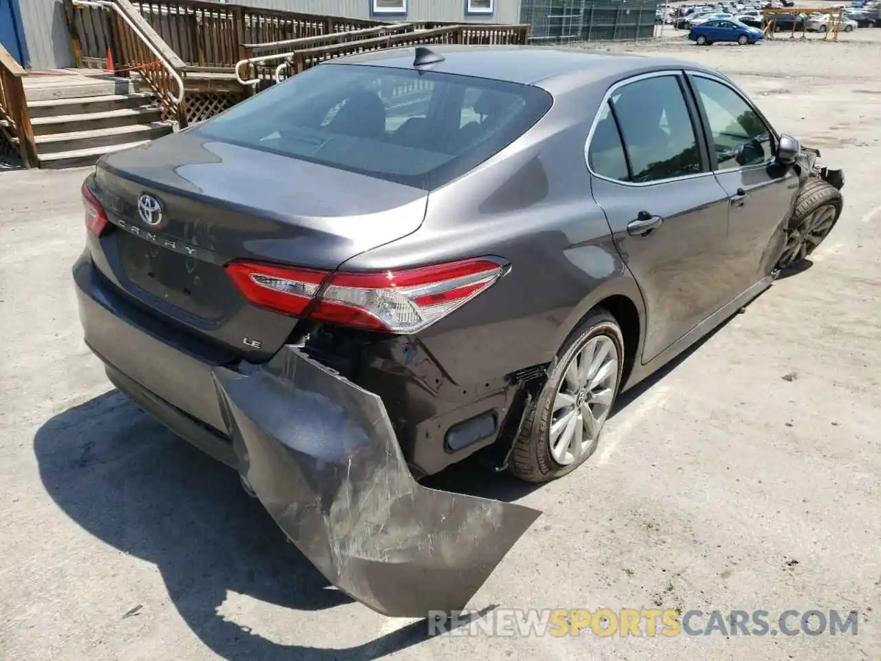 4 Фотография поврежденного автомобиля 4T1B11HK4KU244761 TOYOTA CAMRY 2019