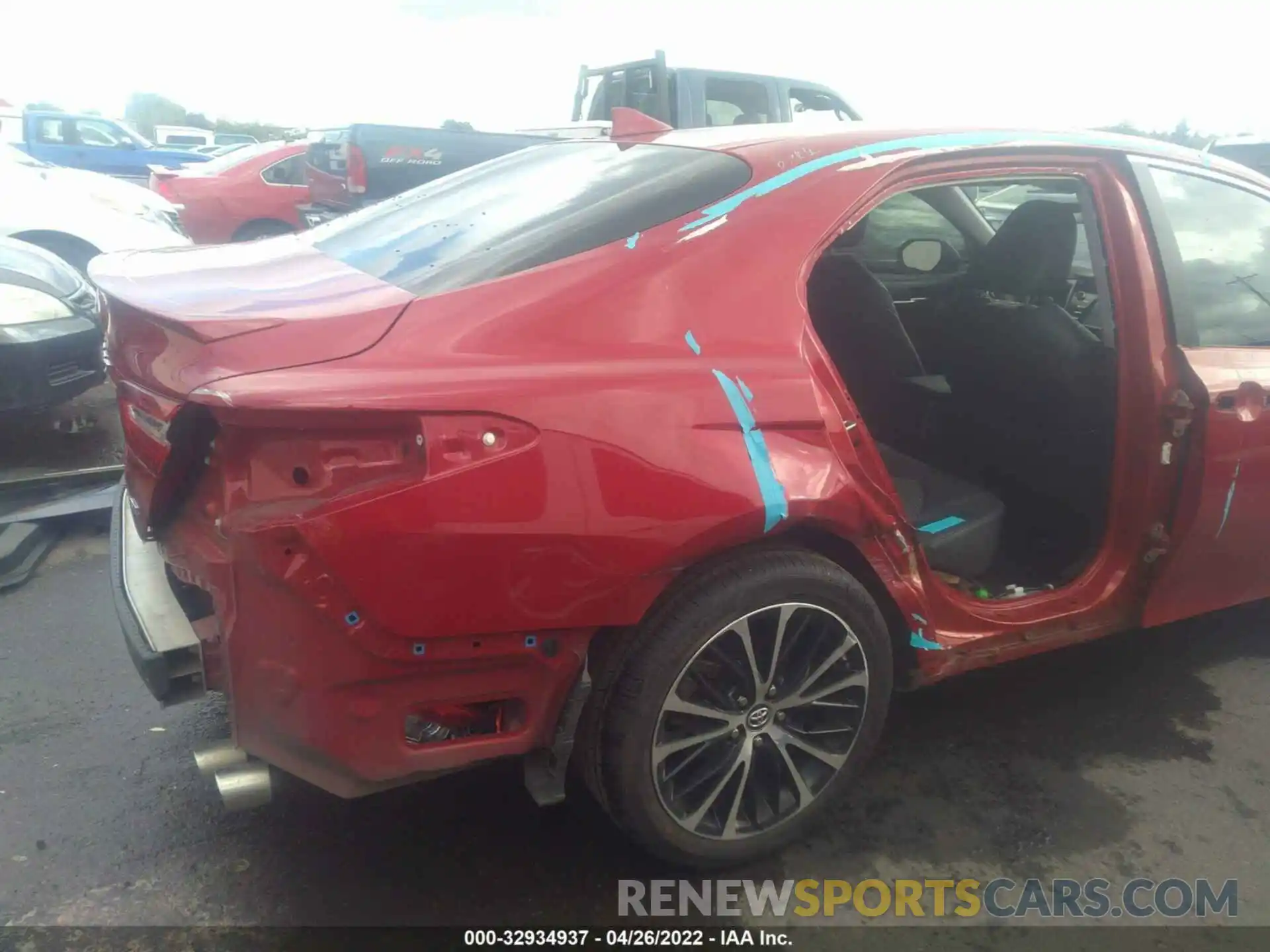 6 Photograph of a damaged car 4T1B11HK4KU245019 TOYOTA CAMRY 2019