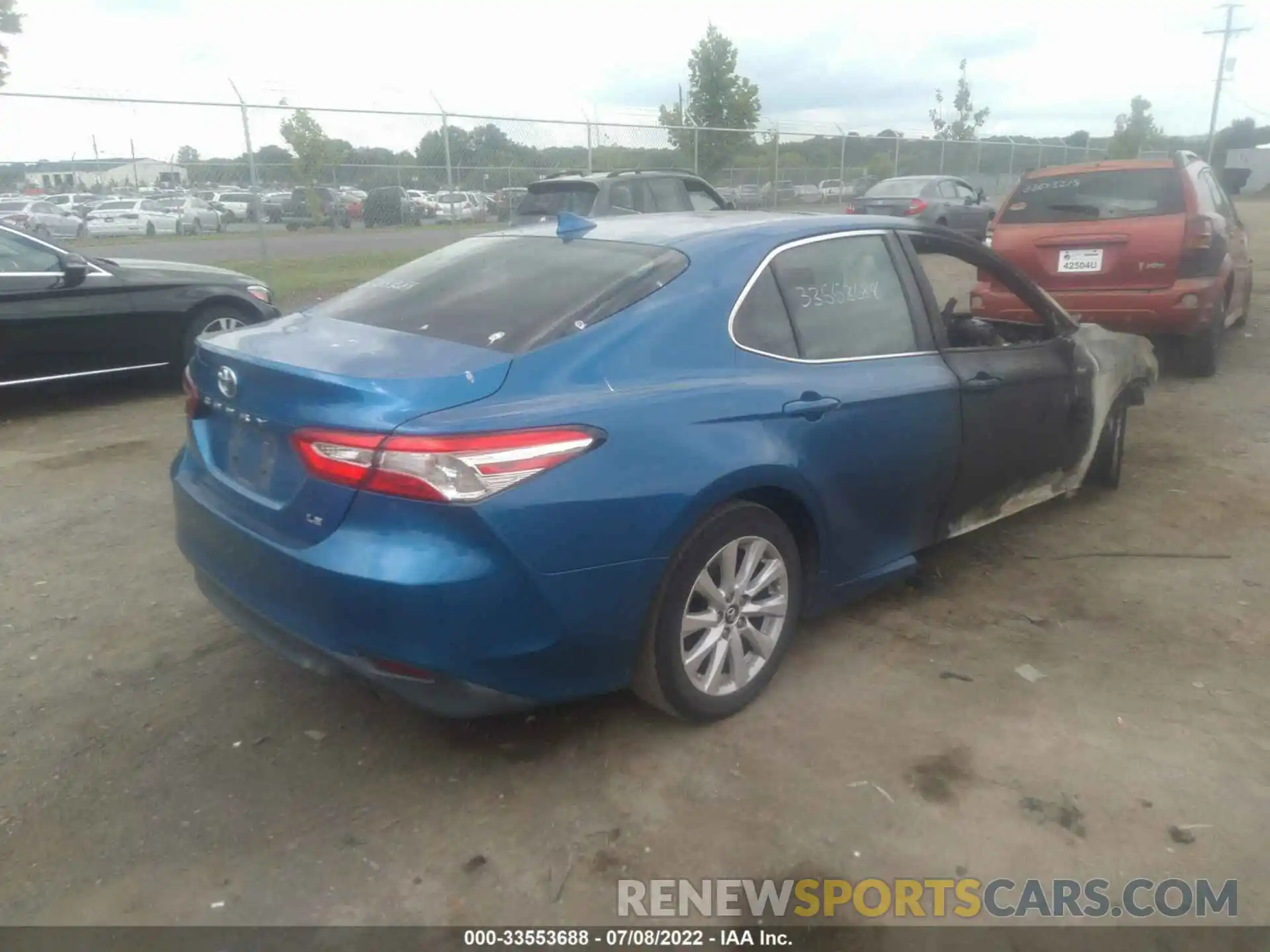 4 Фотография поврежденного автомобиля 4T1B11HK4KU245425 TOYOTA CAMRY 2019