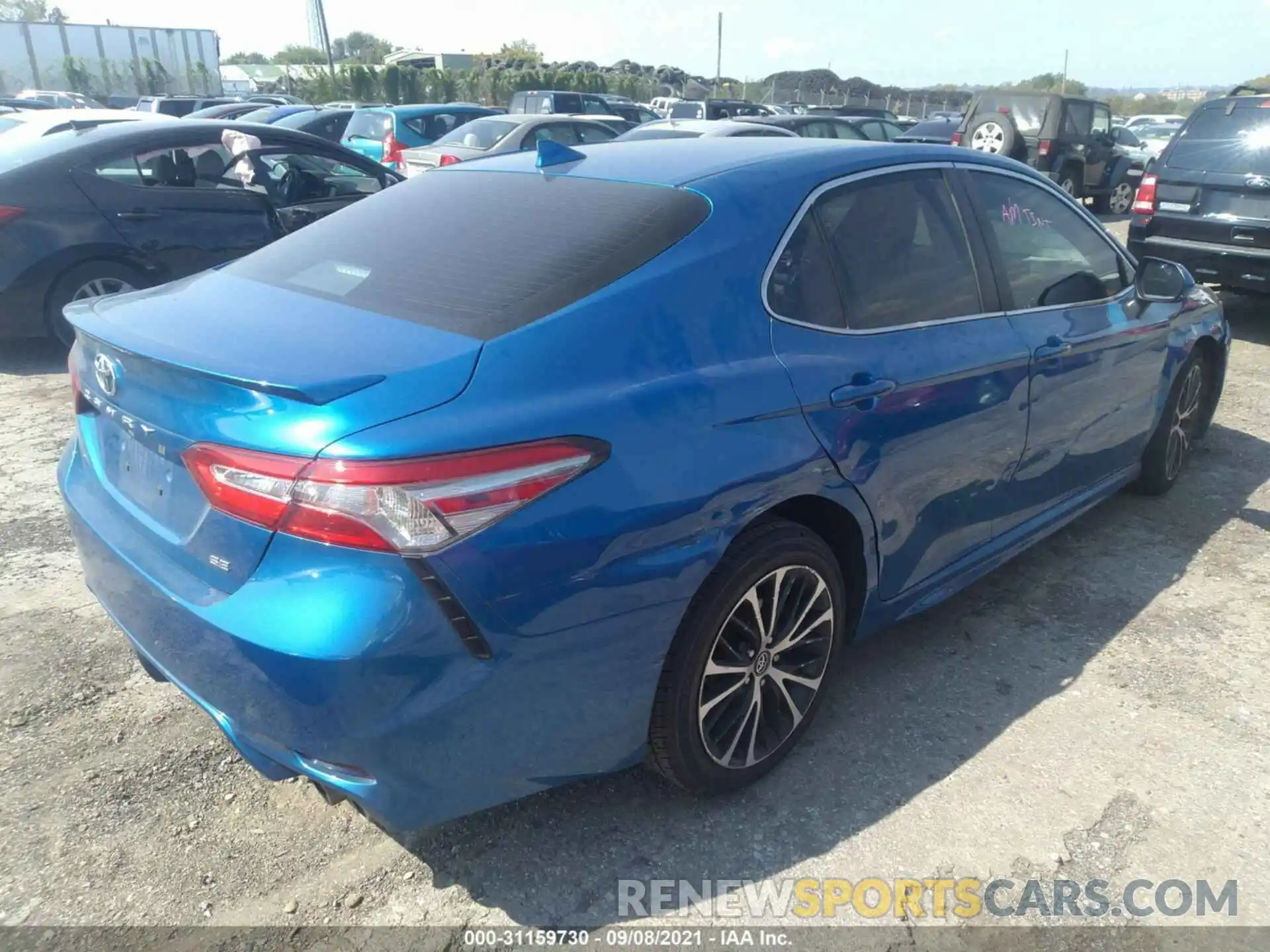 4 Фотография поврежденного автомобиля 4T1B11HK4KU246073 TOYOTA CAMRY 2019