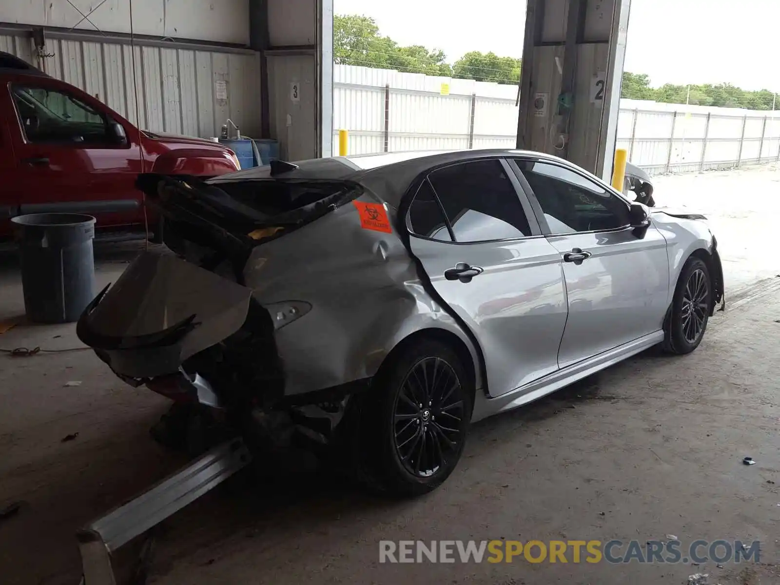 4 Photograph of a damaged car 4T1B11HK4KU246154 TOYOTA CAMRY 2019