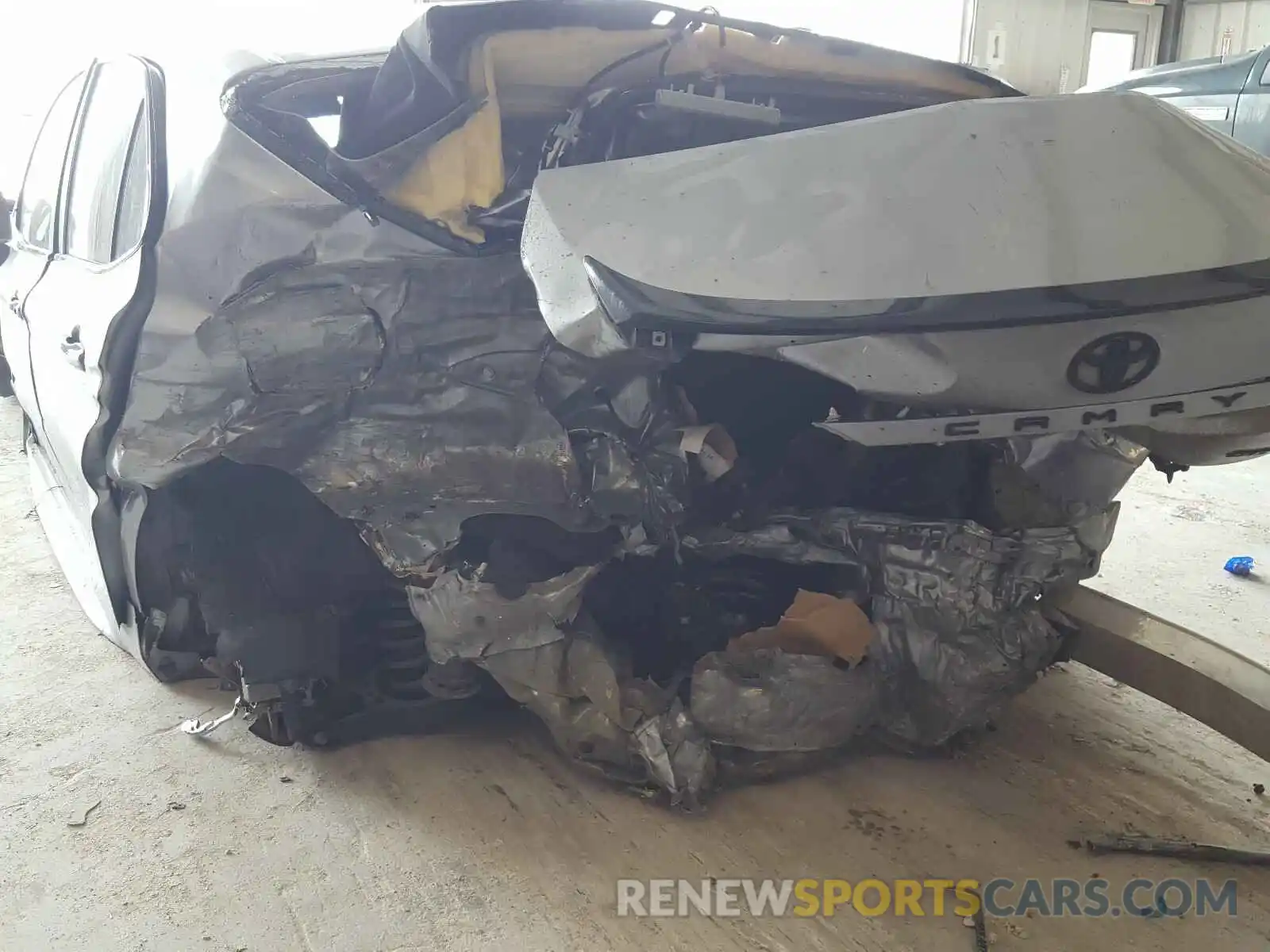 9 Photograph of a damaged car 4T1B11HK4KU246154 TOYOTA CAMRY 2019