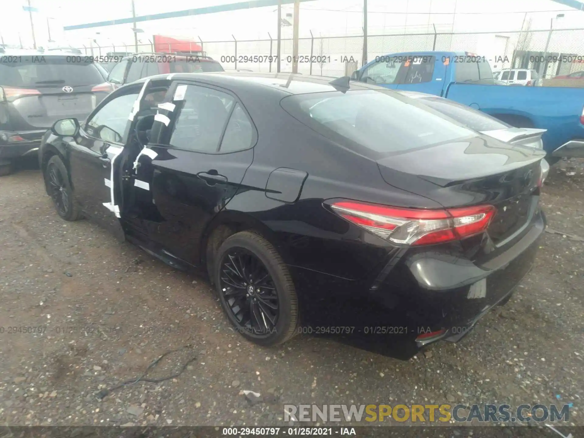 3 Фотография поврежденного автомобиля 4T1B11HK4KU246557 TOYOTA CAMRY 2019