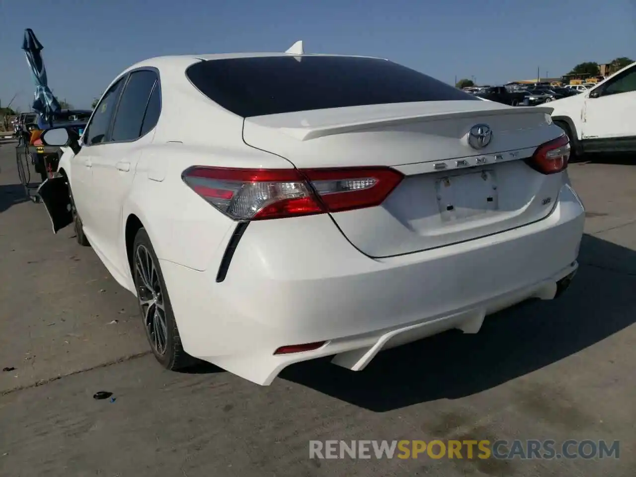 3 Photograph of a damaged car 4T1B11HK4KU246879 TOYOTA CAMRY 2019