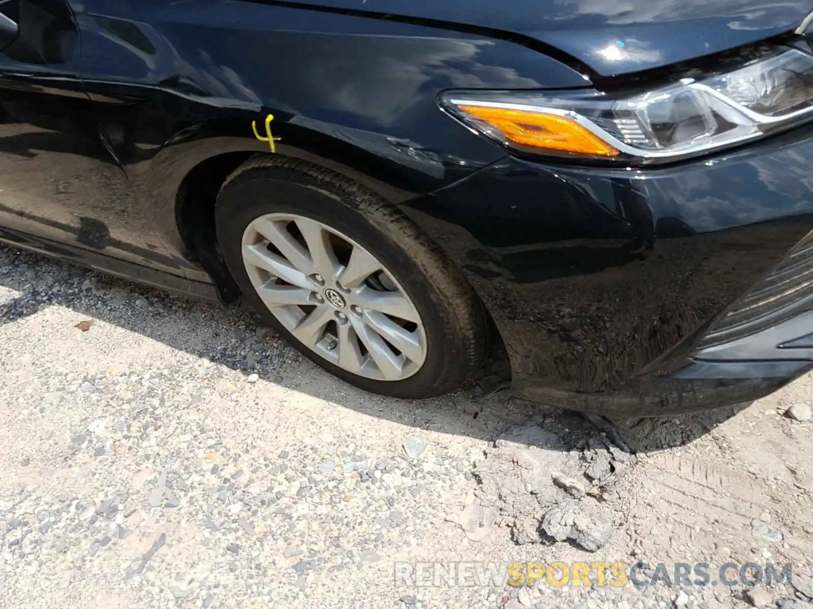 9 Photograph of a damaged car 4T1B11HK4KU248003 TOYOTA CAMRY 2019