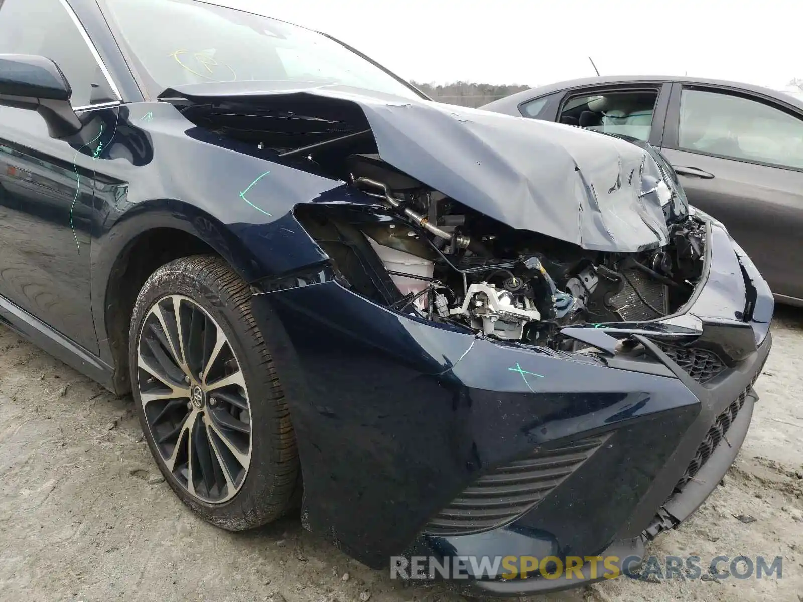 9 Photograph of a damaged car 4T1B11HK4KU250382 TOYOTA CAMRY 2019