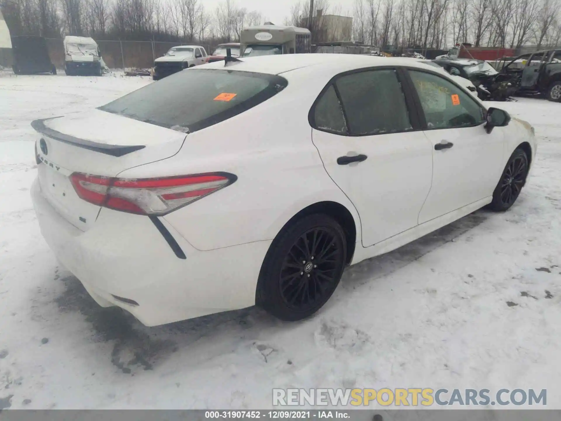 4 Фотография поврежденного автомобиля 4T1B11HK4KU251368 TOYOTA CAMRY 2019