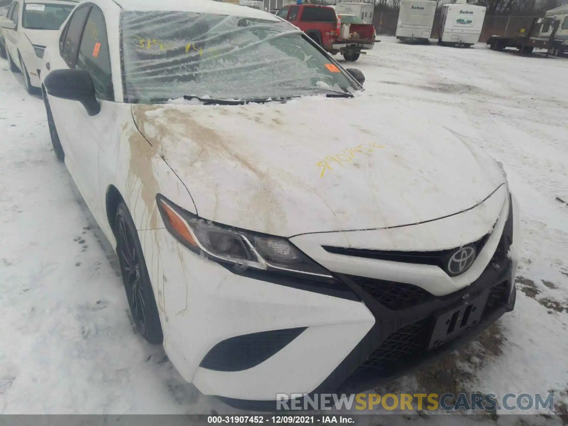 6 Photograph of a damaged car 4T1B11HK4KU251368 TOYOTA CAMRY 2019