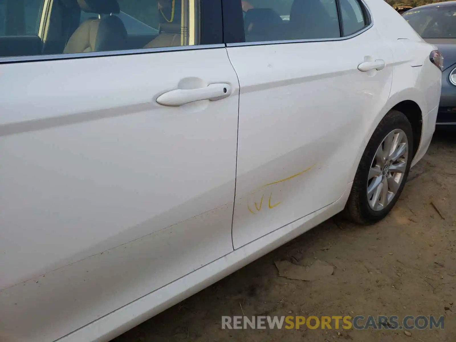 9 Photograph of a damaged car 4T1B11HK4KU252407 TOYOTA CAMRY 2019