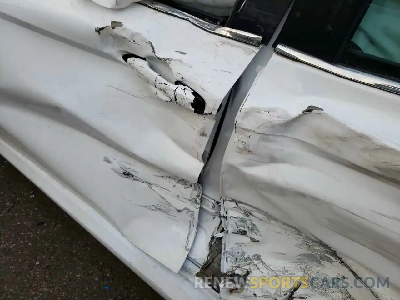 10 Photograph of a damaged car 4T1B11HK4KU253007 TOYOTA CAMRY 2019