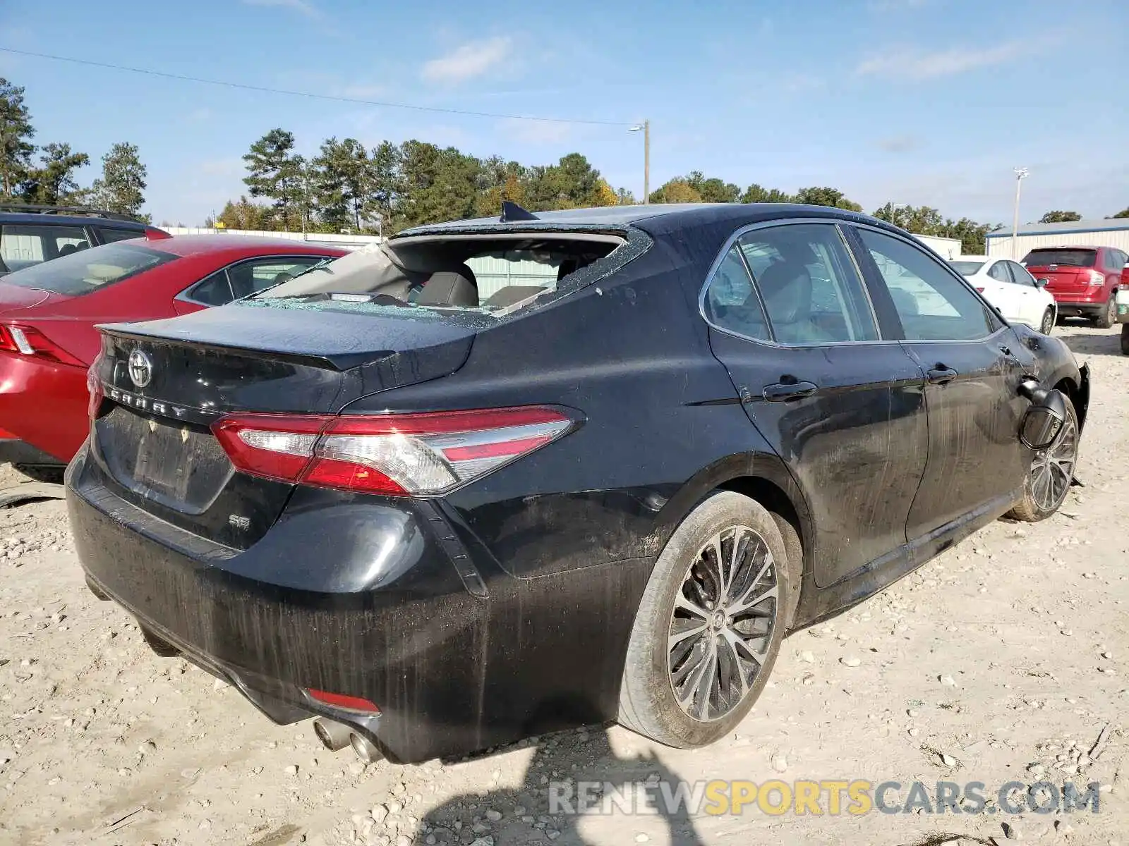 4 Photograph of a damaged car 4T1B11HK4KU254433 TOYOTA CAMRY 2019