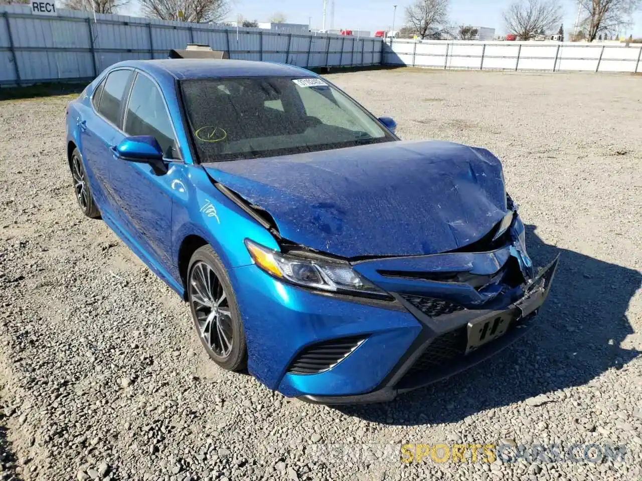 1 Photograph of a damaged car 4T1B11HK4KU255811 TOYOTA CAMRY 2019