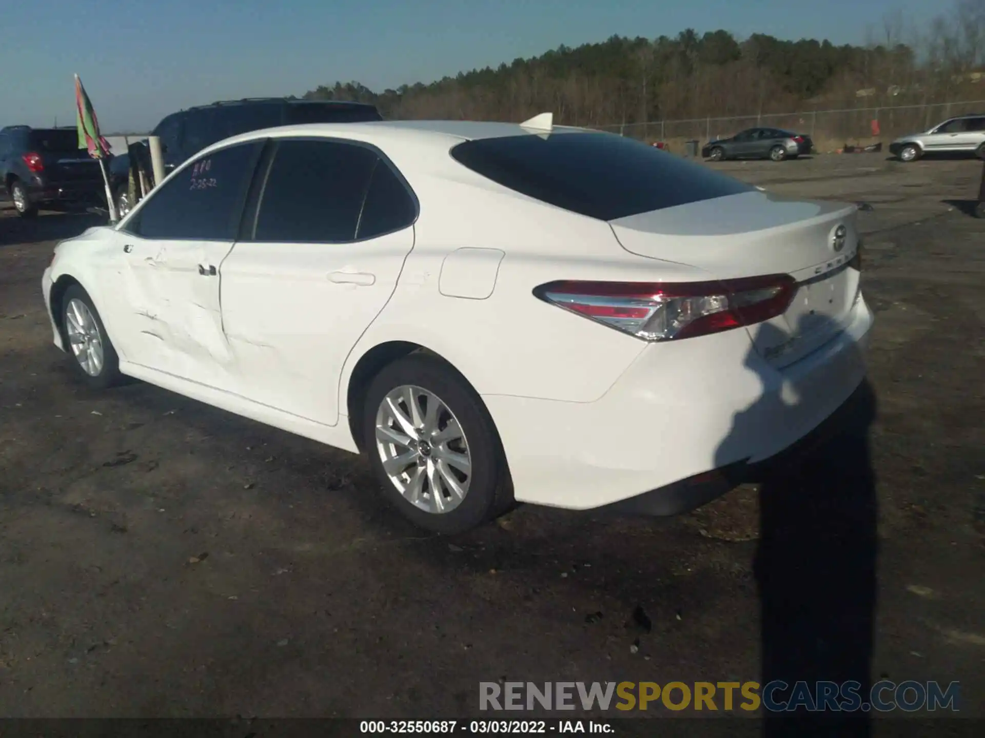 3 Photograph of a damaged car 4T1B11HK4KU256456 TOYOTA CAMRY 2019