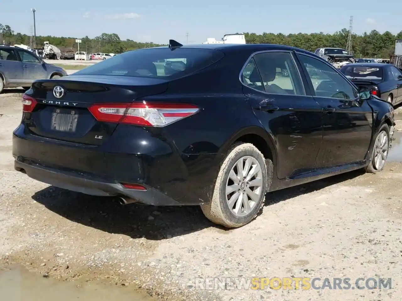 4 Photograph of a damaged car 4T1B11HK4KU256702 TOYOTA CAMRY 2019