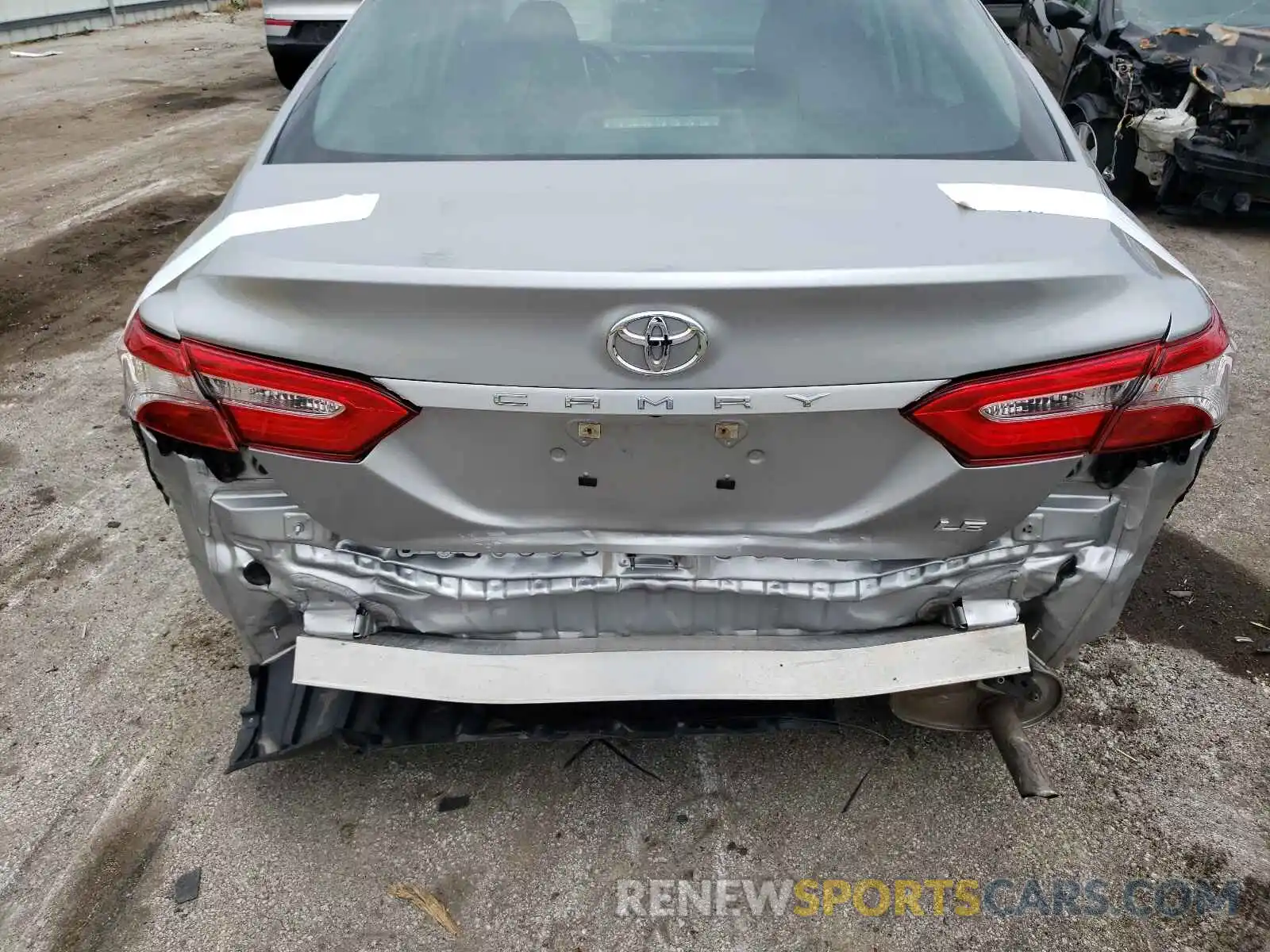 9 Photograph of a damaged car 4T1B11HK4KU256988 TOYOTA CAMRY 2019