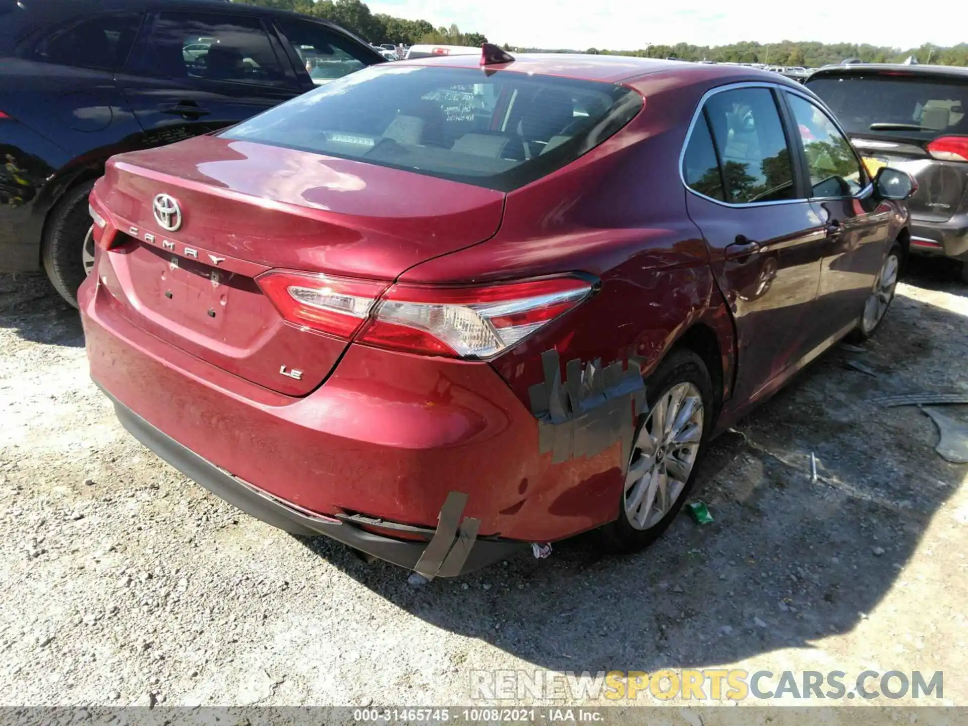 4 Photograph of a damaged car 4T1B11HK4KU258675 TOYOTA CAMRY 2019