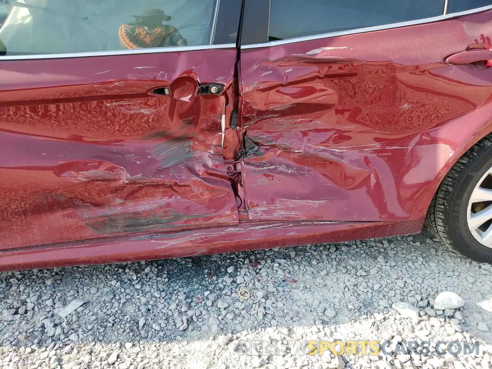 10 Photograph of a damaged car 4T1B11HK4KU258692 TOYOTA CAMRY 2019