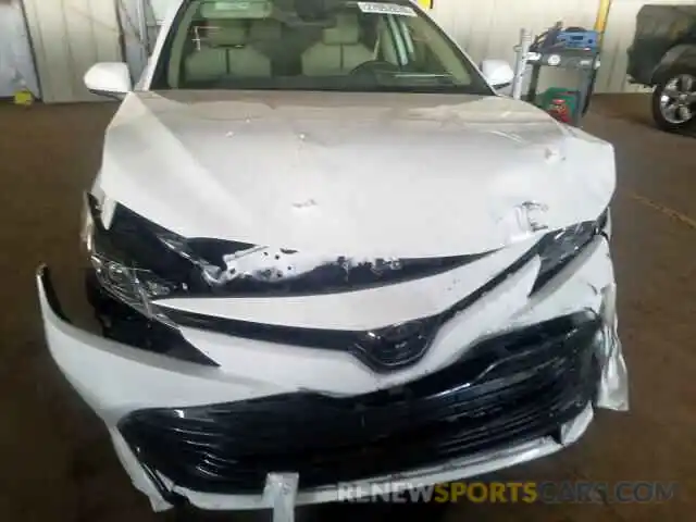 9 Photograph of a damaged car 4T1B11HK4KU259325 TOYOTA CAMRY 2019