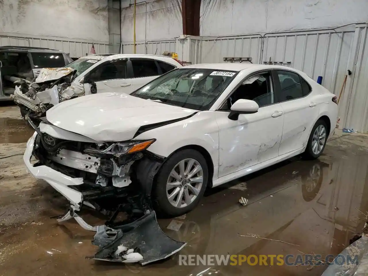 1 Photograph of a damaged car 4T1B11HK4KU260667 TOYOTA CAMRY 2019