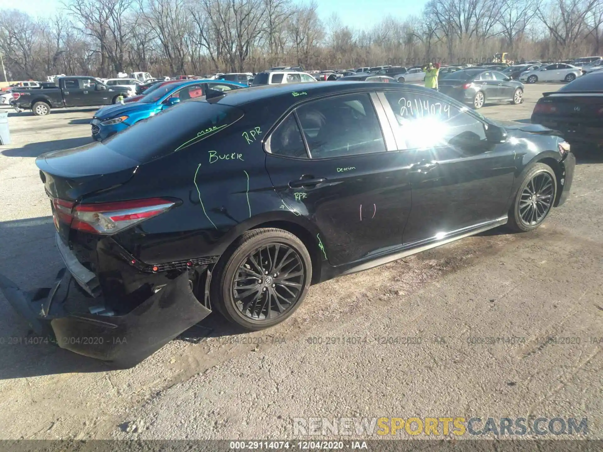 4 Photograph of a damaged car 4T1B11HK4KU260720 TOYOTA CAMRY 2019