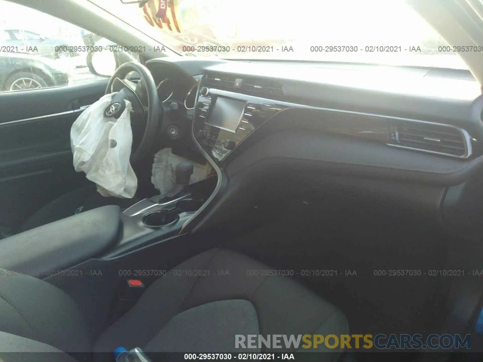 5 Photograph of a damaged car 4T1B11HK4KU261267 TOYOTA CAMRY 2019