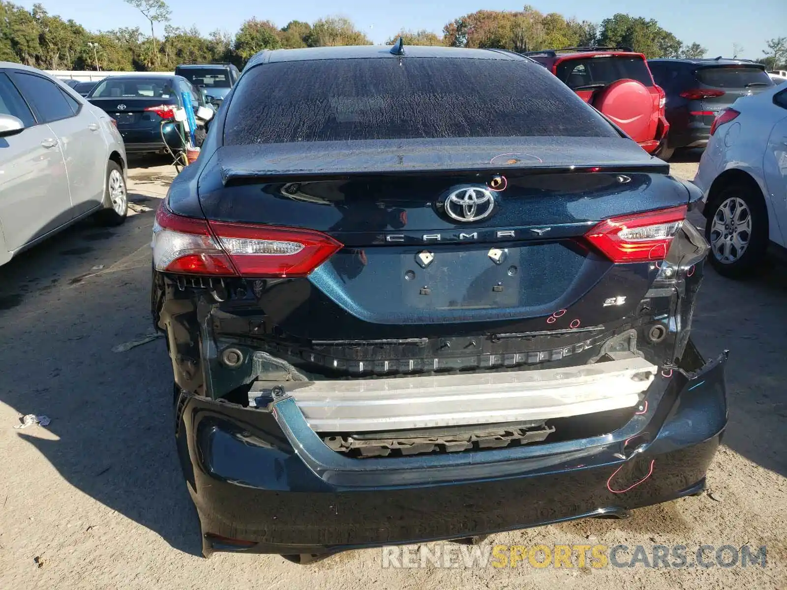 9 Photograph of a damaged car 4T1B11HK4KU261480 TOYOTA CAMRY 2019