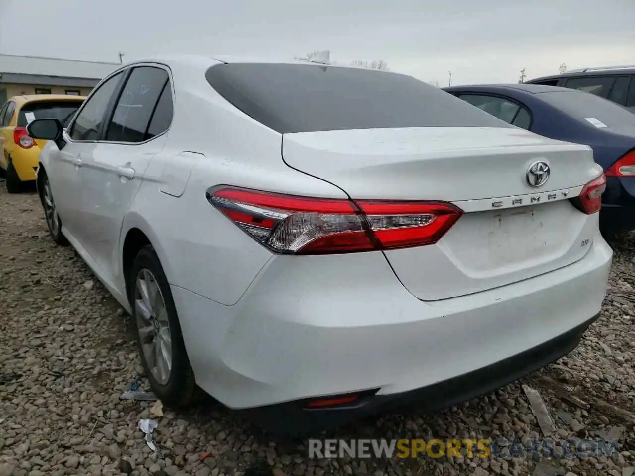 3 Photograph of a damaged car 4T1B11HK4KU264332 TOYOTA CAMRY 2019