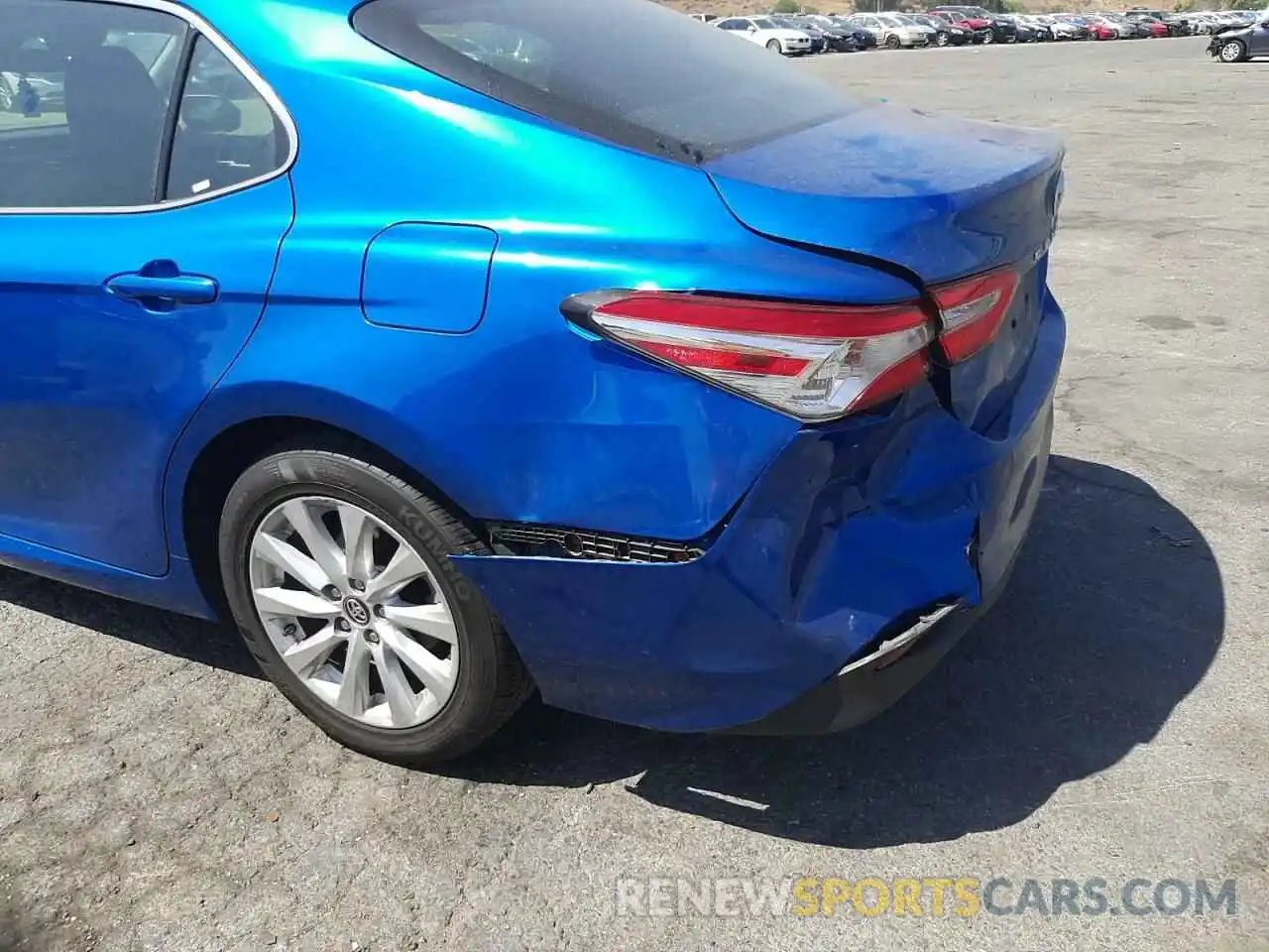 9 Photograph of a damaged car 4T1B11HK4KU266114 TOYOTA CAMRY 2019