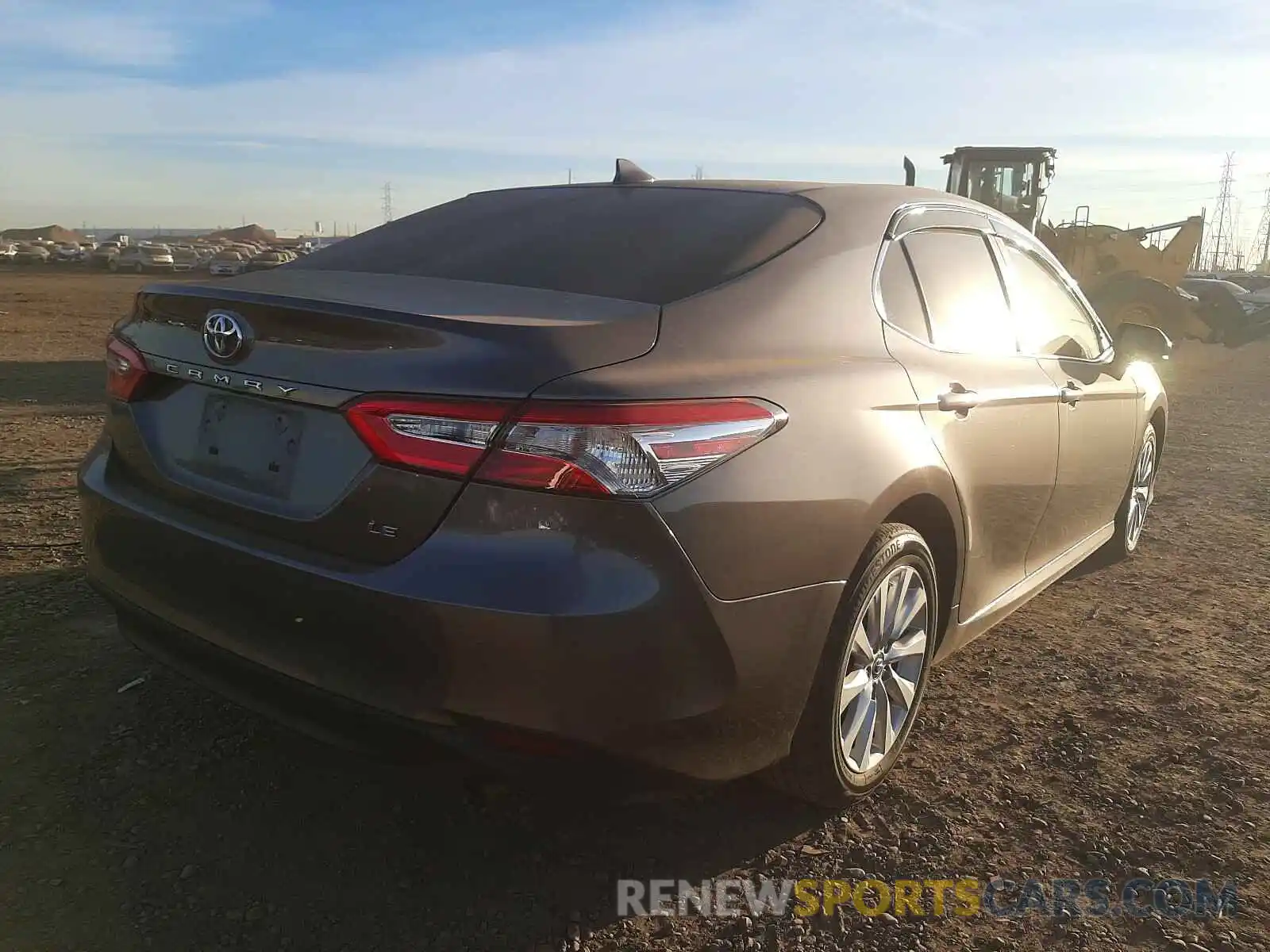 4 Photograph of a damaged car 4T1B11HK4KU266324 TOYOTA CAMRY 2019