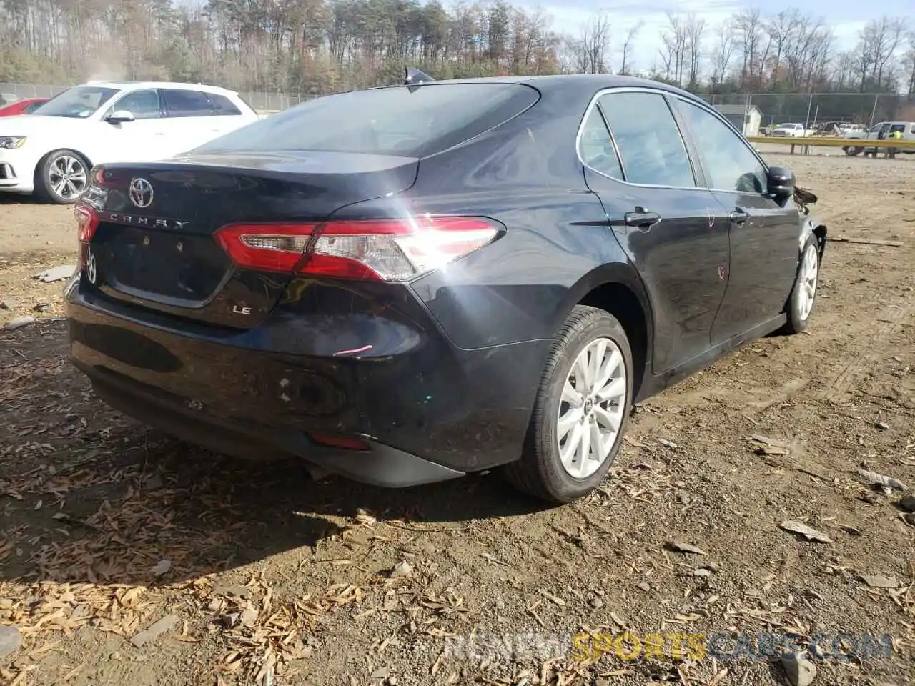 4 Photograph of a damaged car 4T1B11HK4KU272432 TOYOTA CAMRY 2019