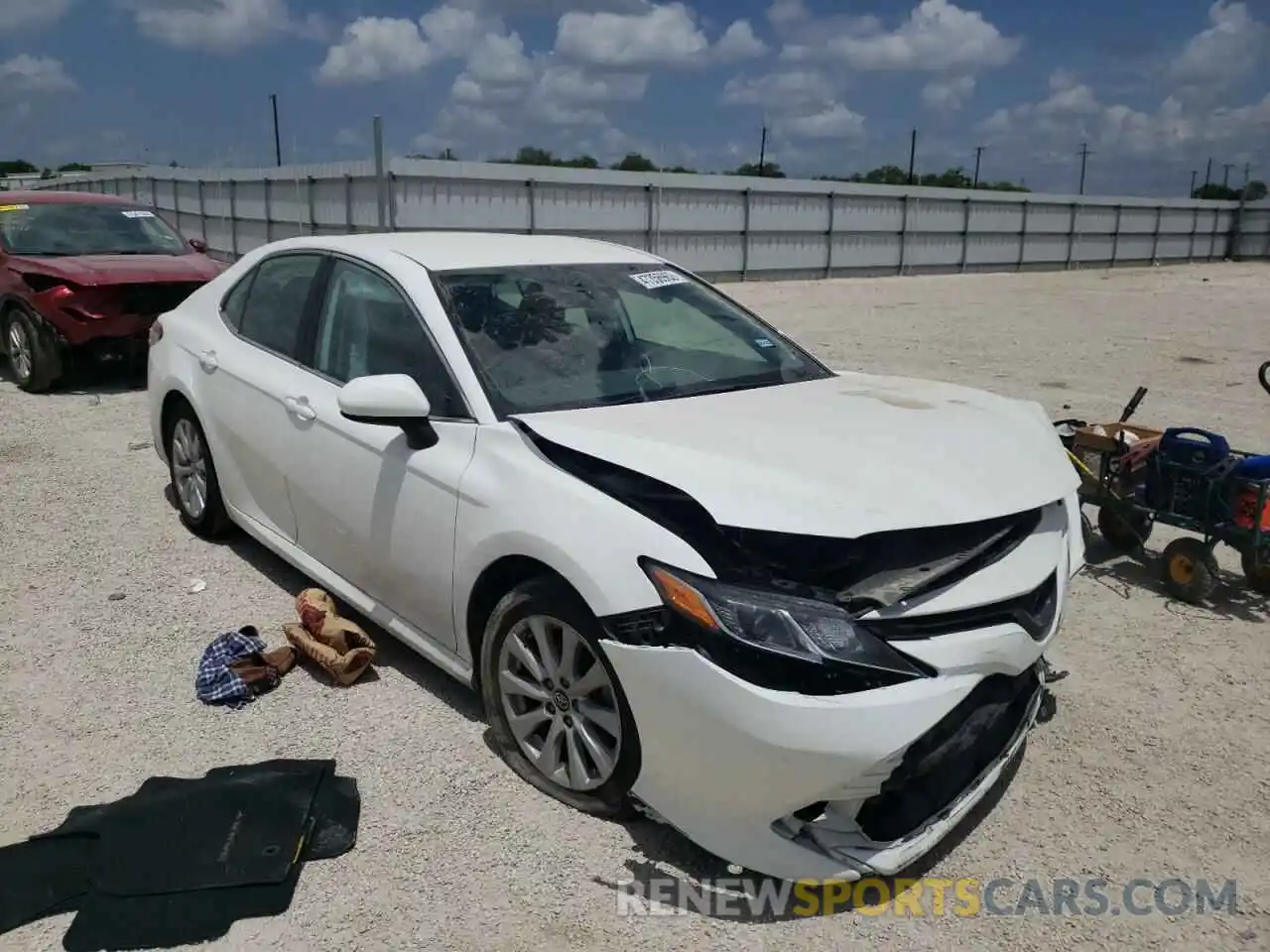 1 Photograph of a damaged car 4T1B11HK4KU275895 TOYOTA CAMRY 2019