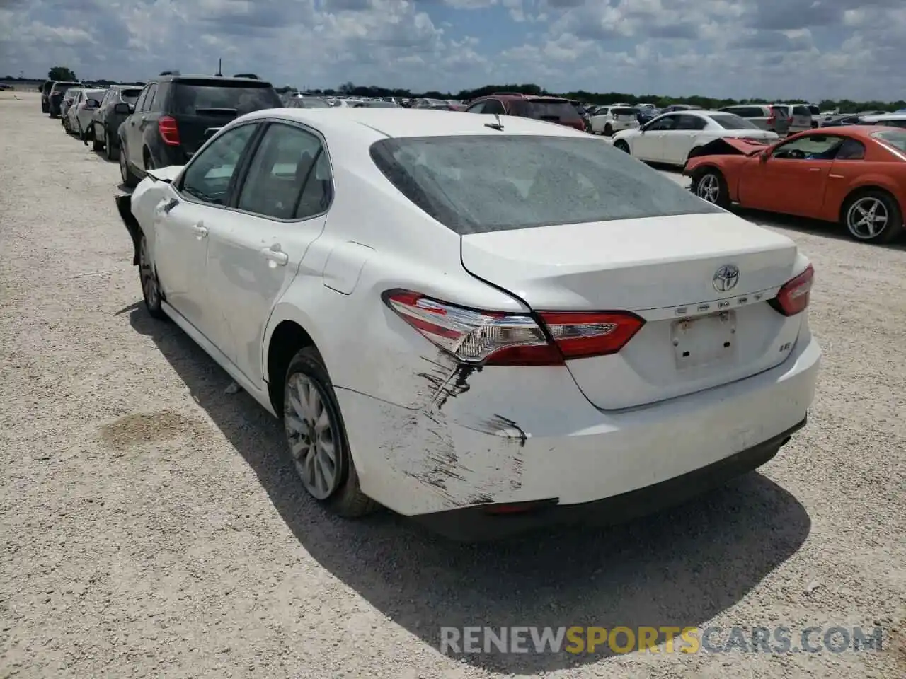 3 Photograph of a damaged car 4T1B11HK4KU275895 TOYOTA CAMRY 2019