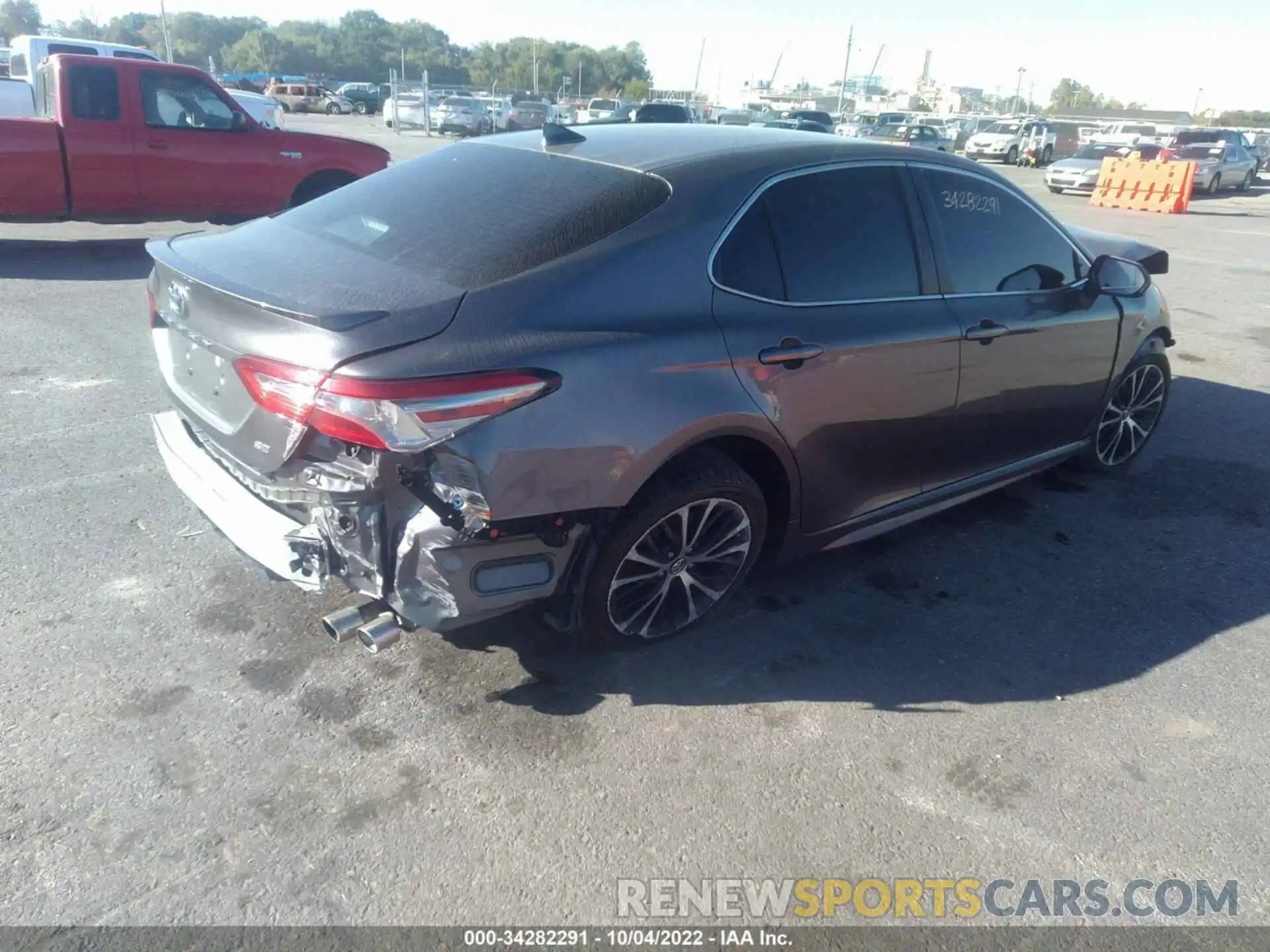 4 Photograph of a damaged car 4T1B11HK4KU277288 TOYOTA CAMRY 2019