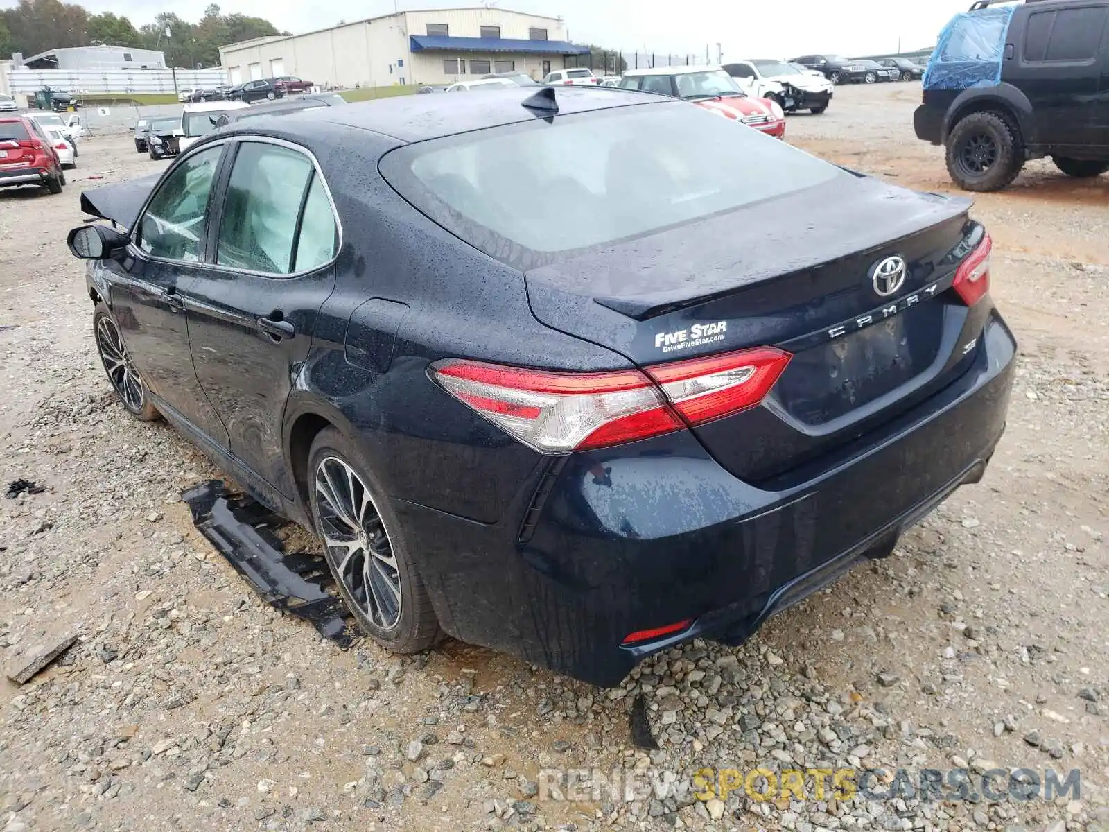 3 Фотография поврежденного автомобиля 4T1B11HK4KU279185 TOYOTA CAMRY 2019