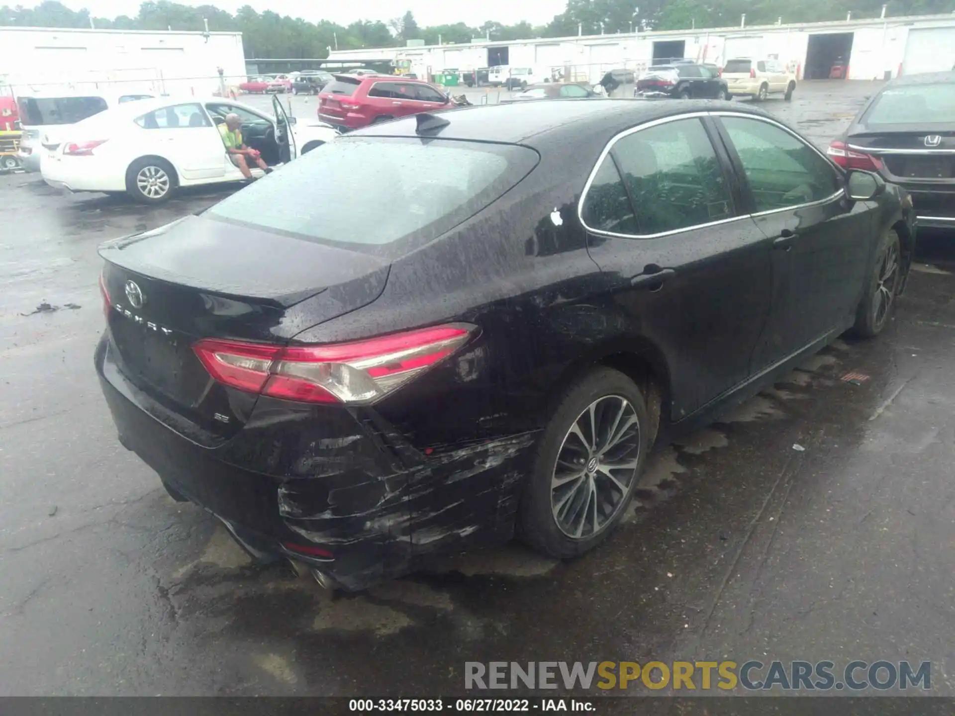 4 Photograph of a damaged car 4T1B11HK4KU279610 TOYOTA CAMRY 2019