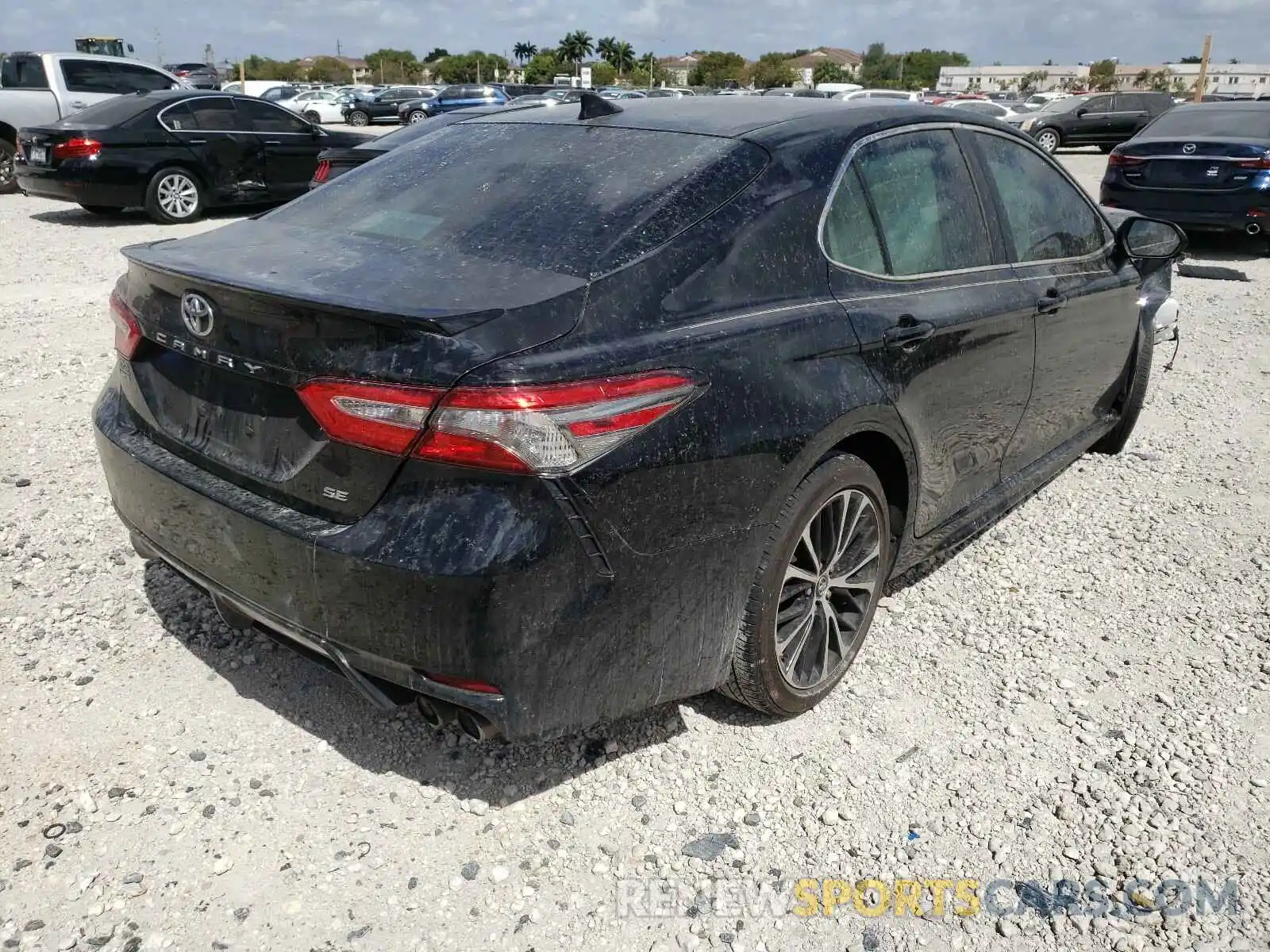 4 Photograph of a damaged car 4T1B11HK4KU279753 TOYOTA CAMRY 2019