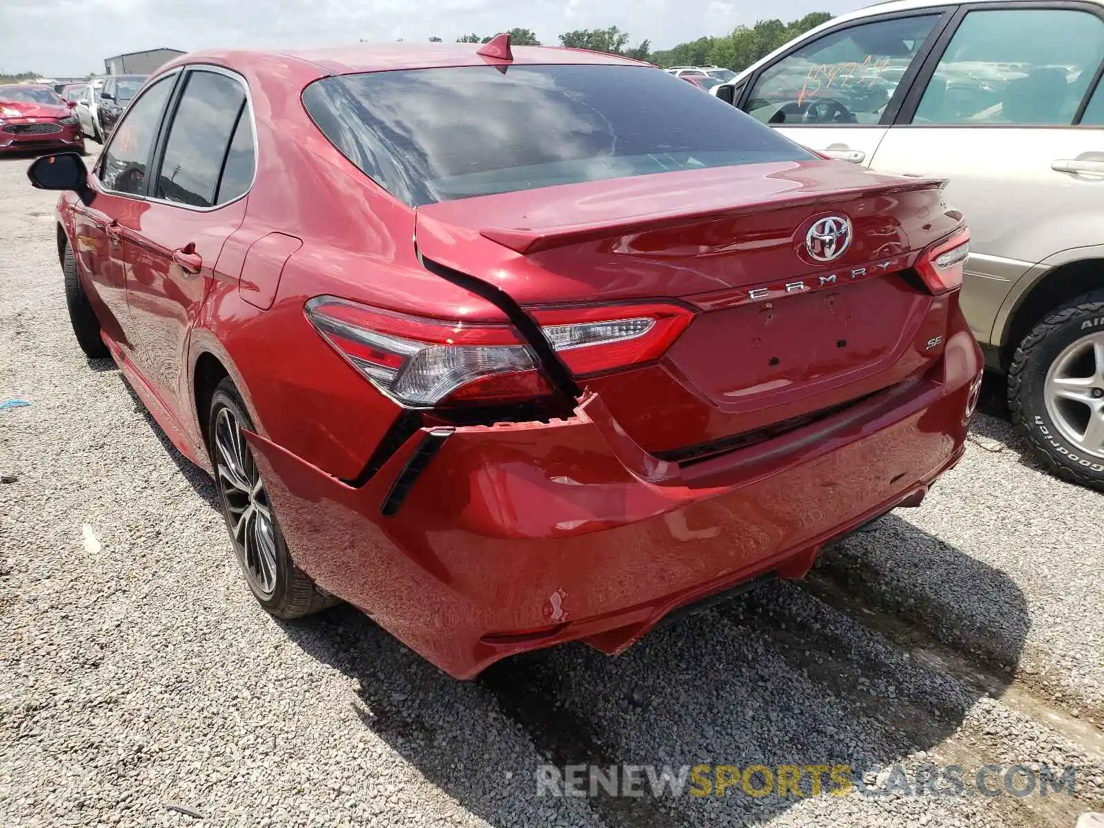 9 Photograph of a damaged car 4T1B11HK4KU281907 TOYOTA CAMRY 2019