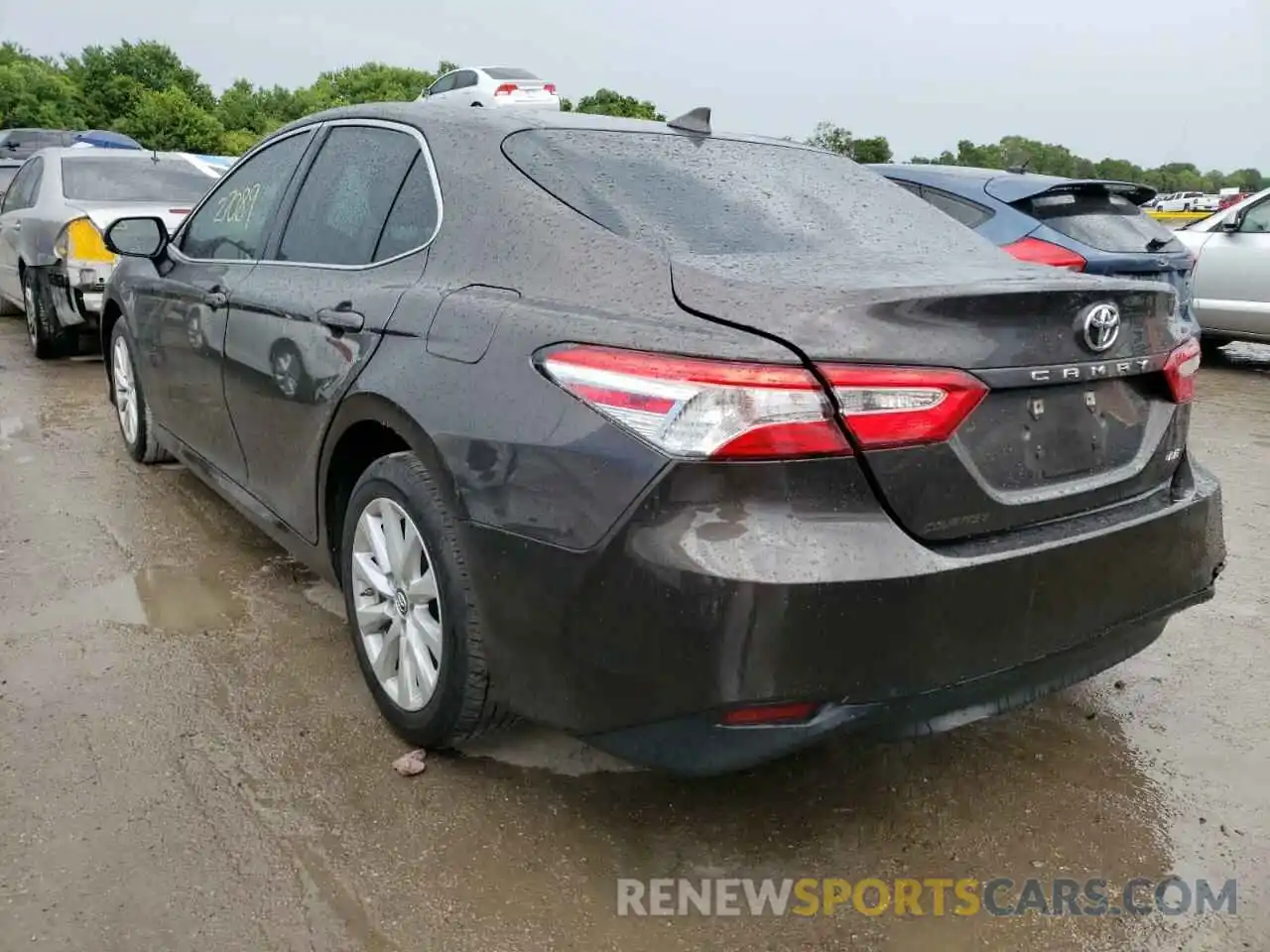 3 Photograph of a damaged car 4T1B11HK4KU283804 TOYOTA CAMRY 2019