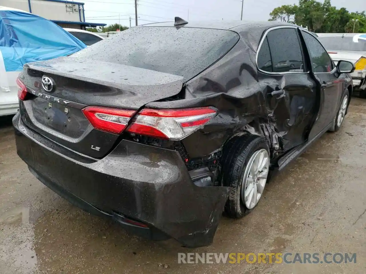 4 Photograph of a damaged car 4T1B11HK4KU283804 TOYOTA CAMRY 2019