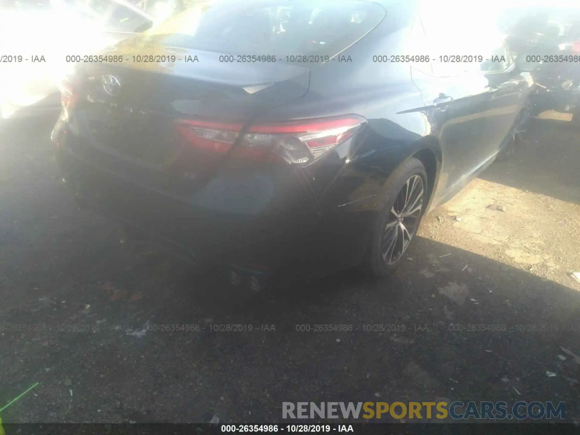 4 Photograph of a damaged car 4T1B11HK4KU286167 TOYOTA CAMRY 2019