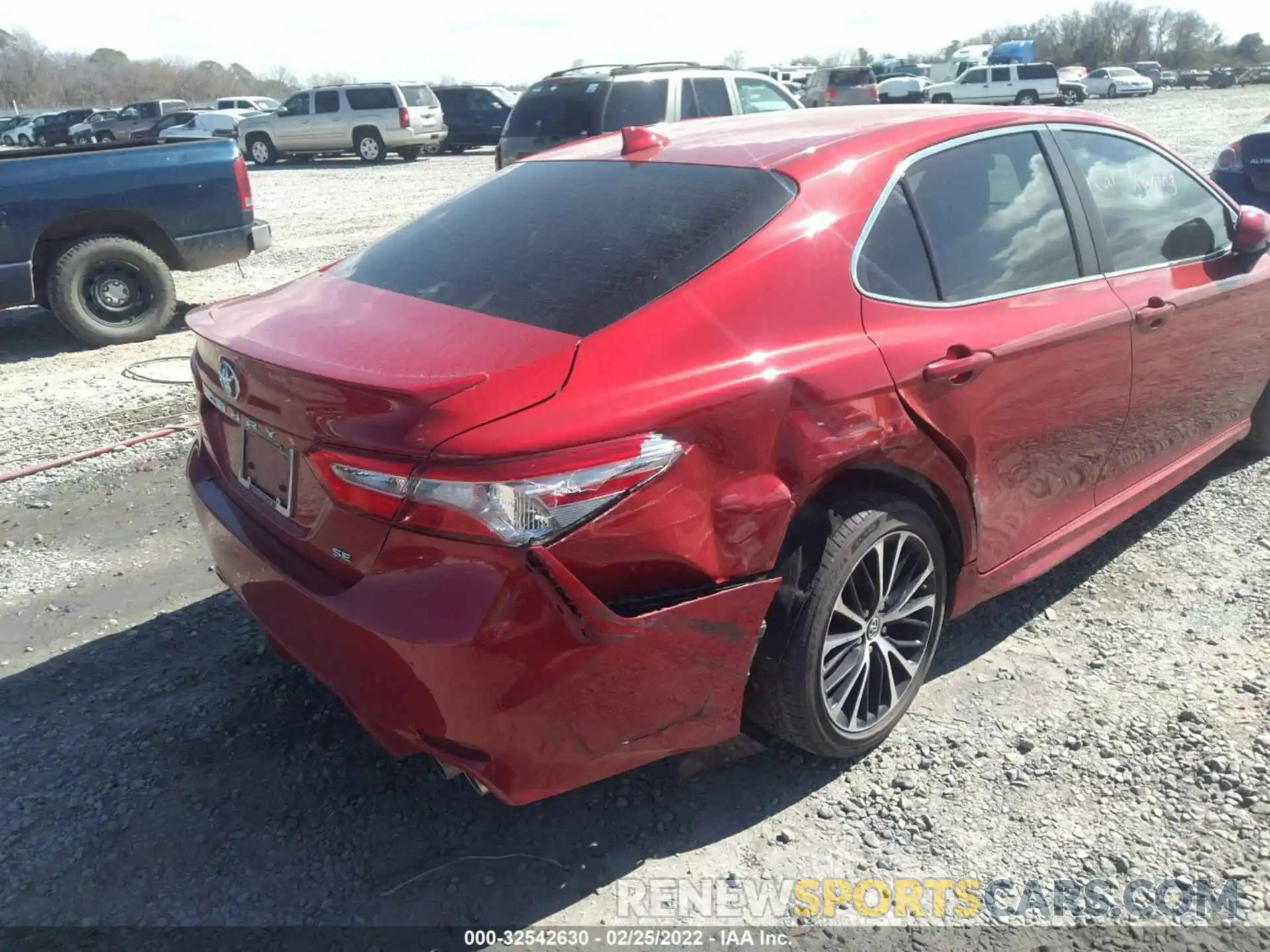 6 Photograph of a damaged car 4T1B11HK4KU286766 TOYOTA CAMRY 2019