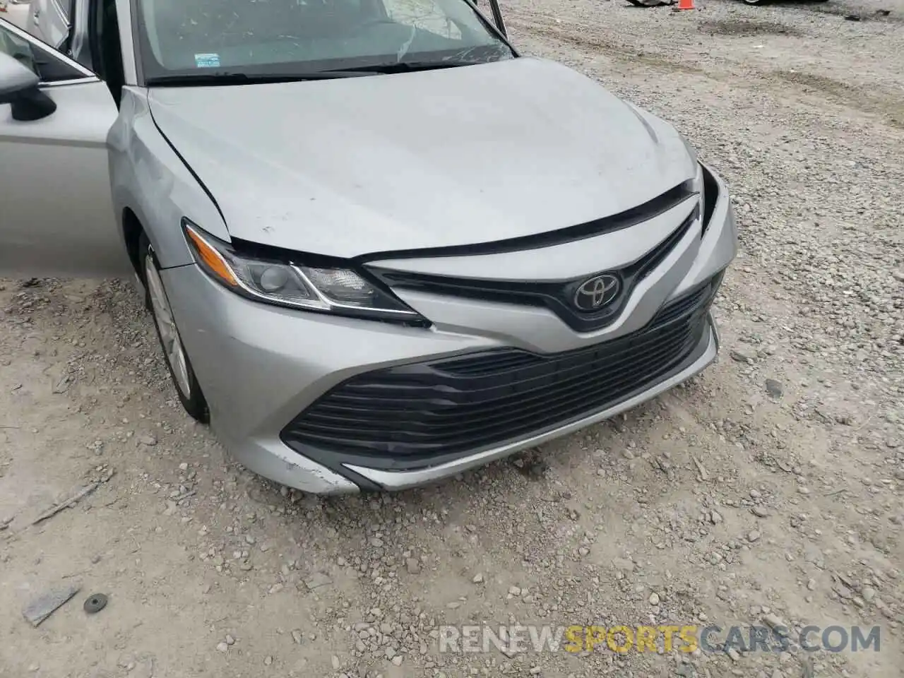 9 Photograph of a damaged car 4T1B11HK4KU287903 TOYOTA CAMRY 2019