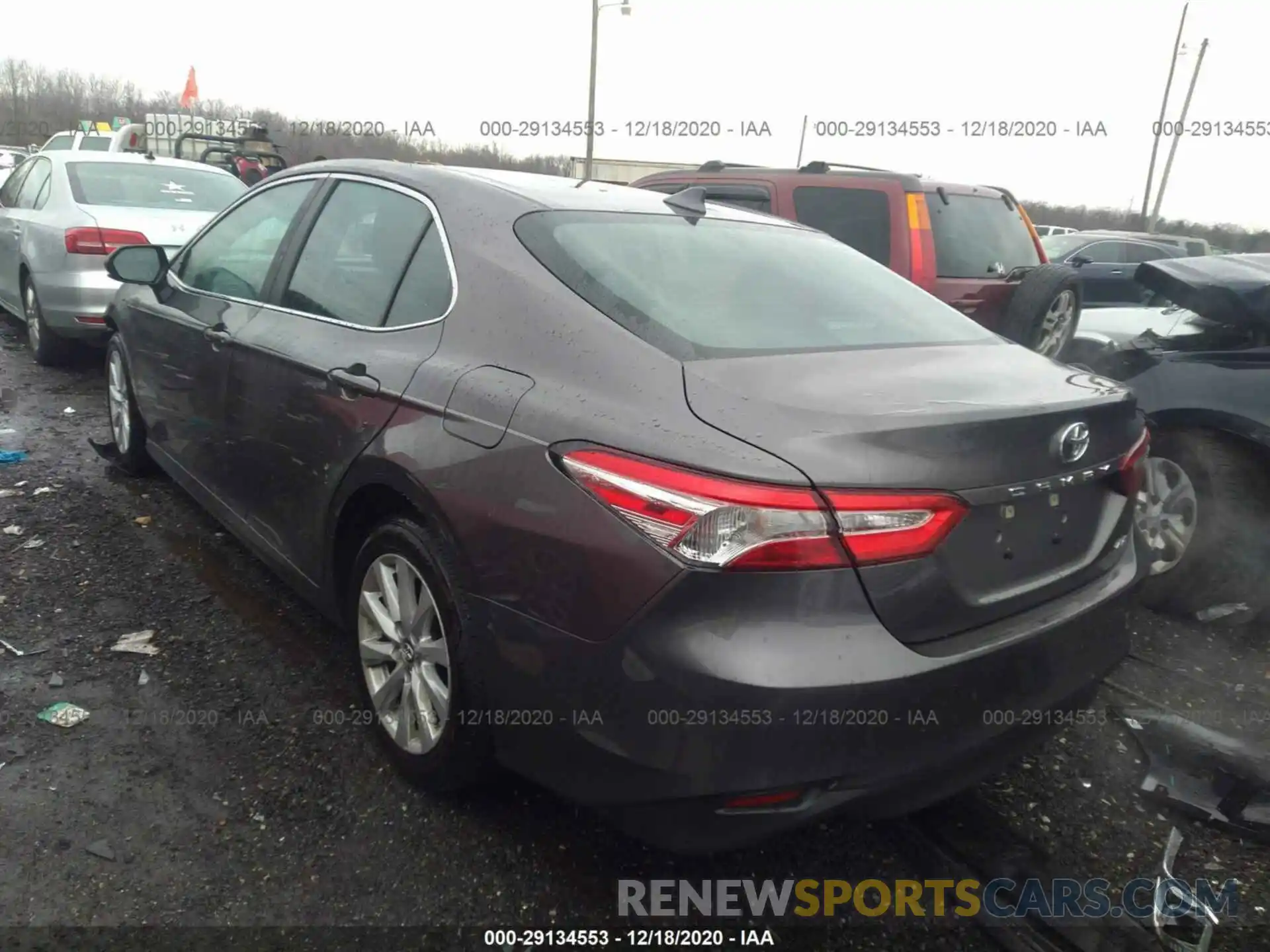 3 Photograph of a damaged car 4T1B11HK4KU289487 TOYOTA CAMRY 2019