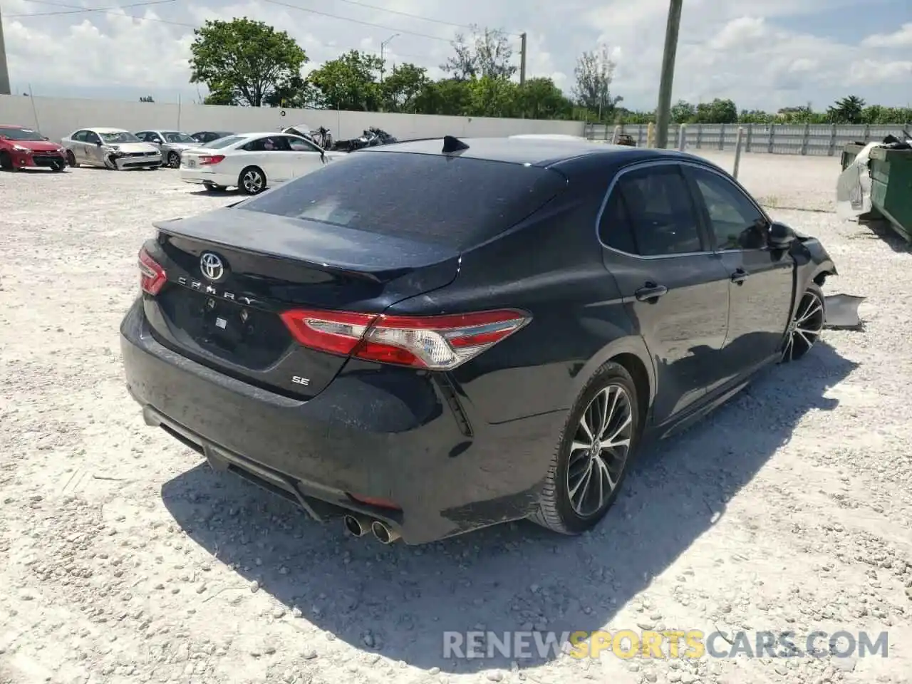 4 Photograph of a damaged car 4T1B11HK4KU290512 TOYOTA CAMRY 2019