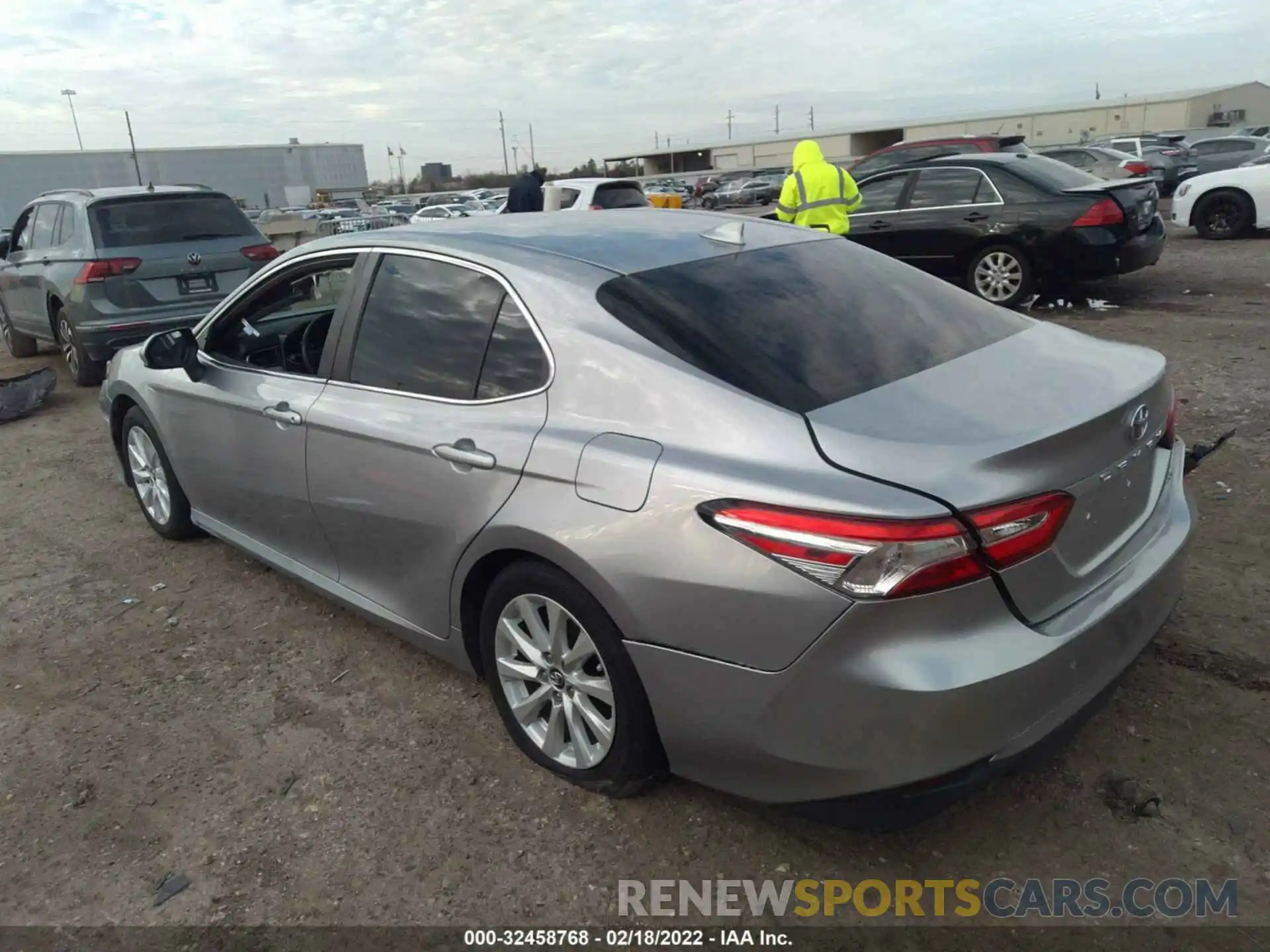 3 Photograph of a damaged car 4T1B11HK4KU290624 TOYOTA CAMRY 2019